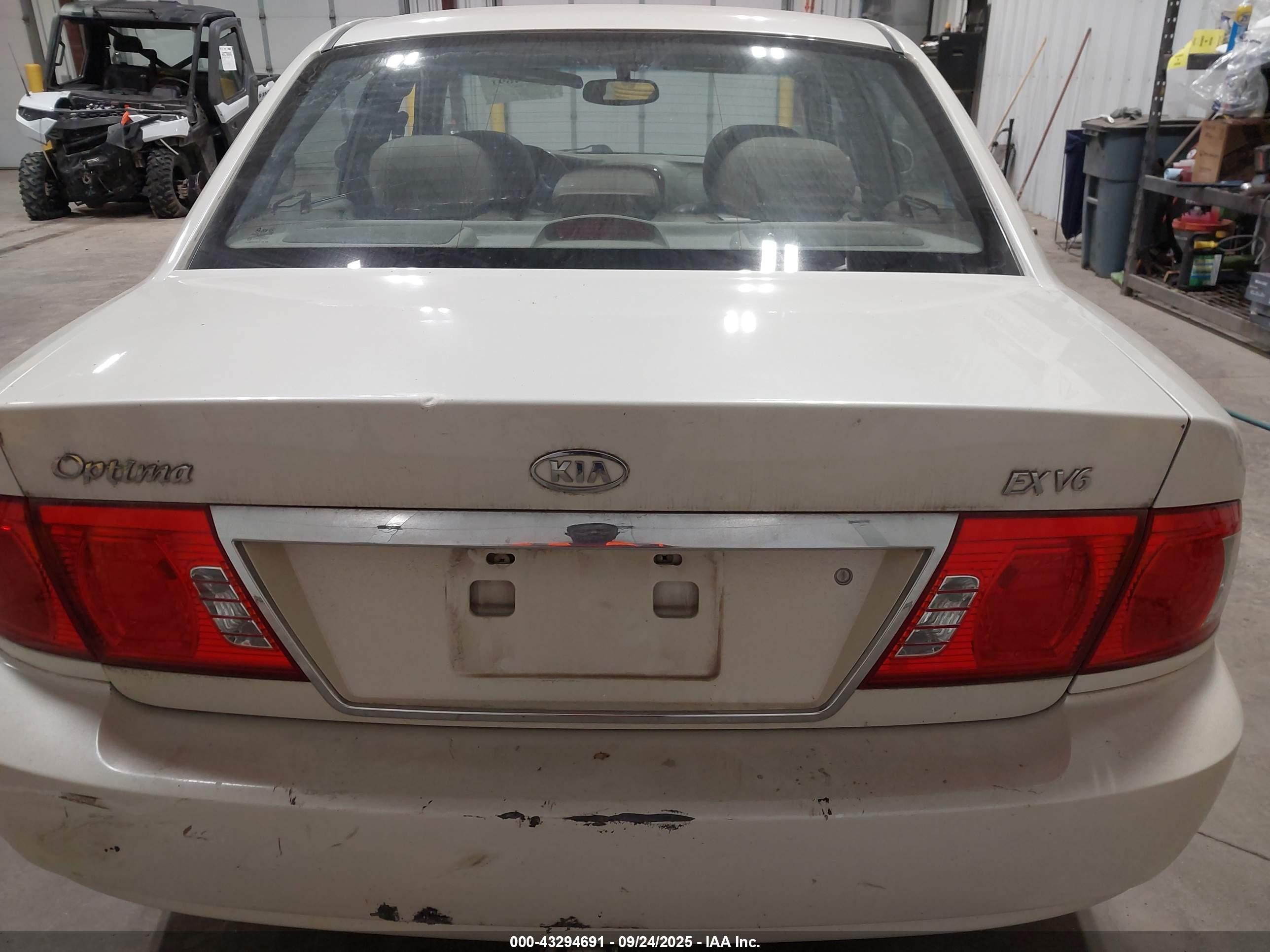 2004 Kia Optima Ex V6/lx V6 Кремовый vin: KNAGD128345303646