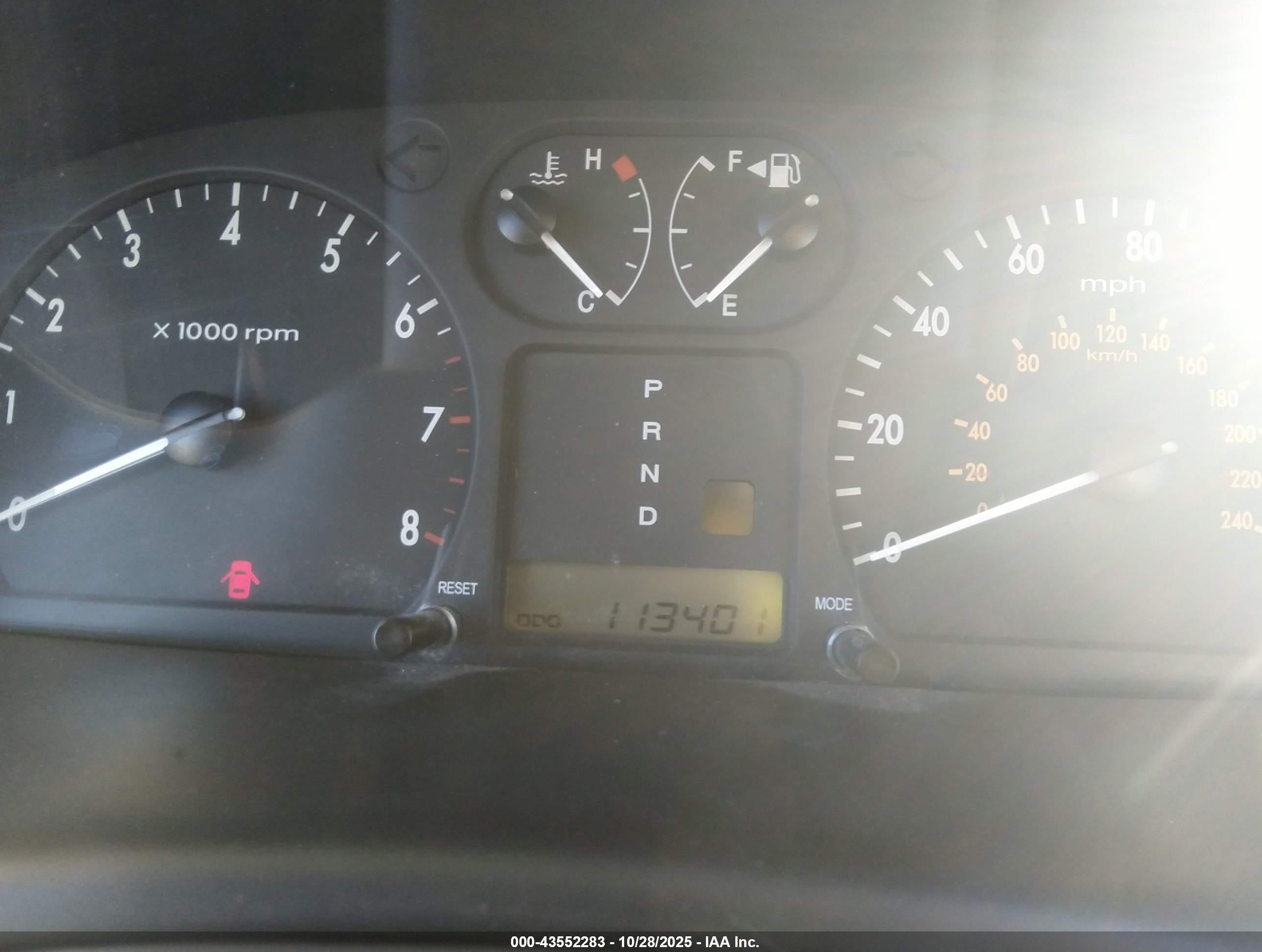 2005 Kia Optima   Белый vin: KNAGD128355397304