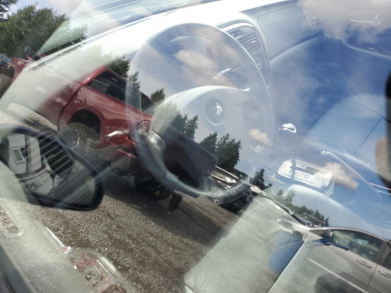 2005 Kia Optima Lx Blue vin: KNAGD128355432973
