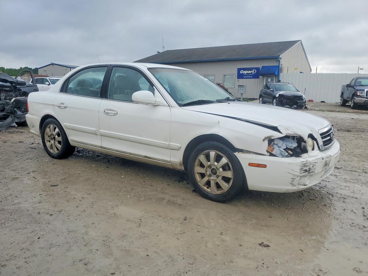 2004 Kia Optima Lx/ex White vin: KNAGD128445269491