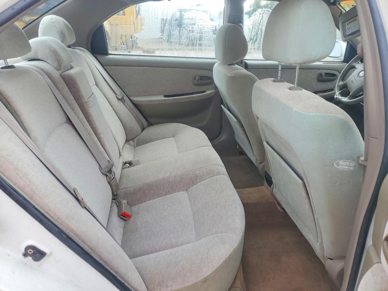 2004 Kia Optima Lx/ex White vin: KNAGD128445269491
