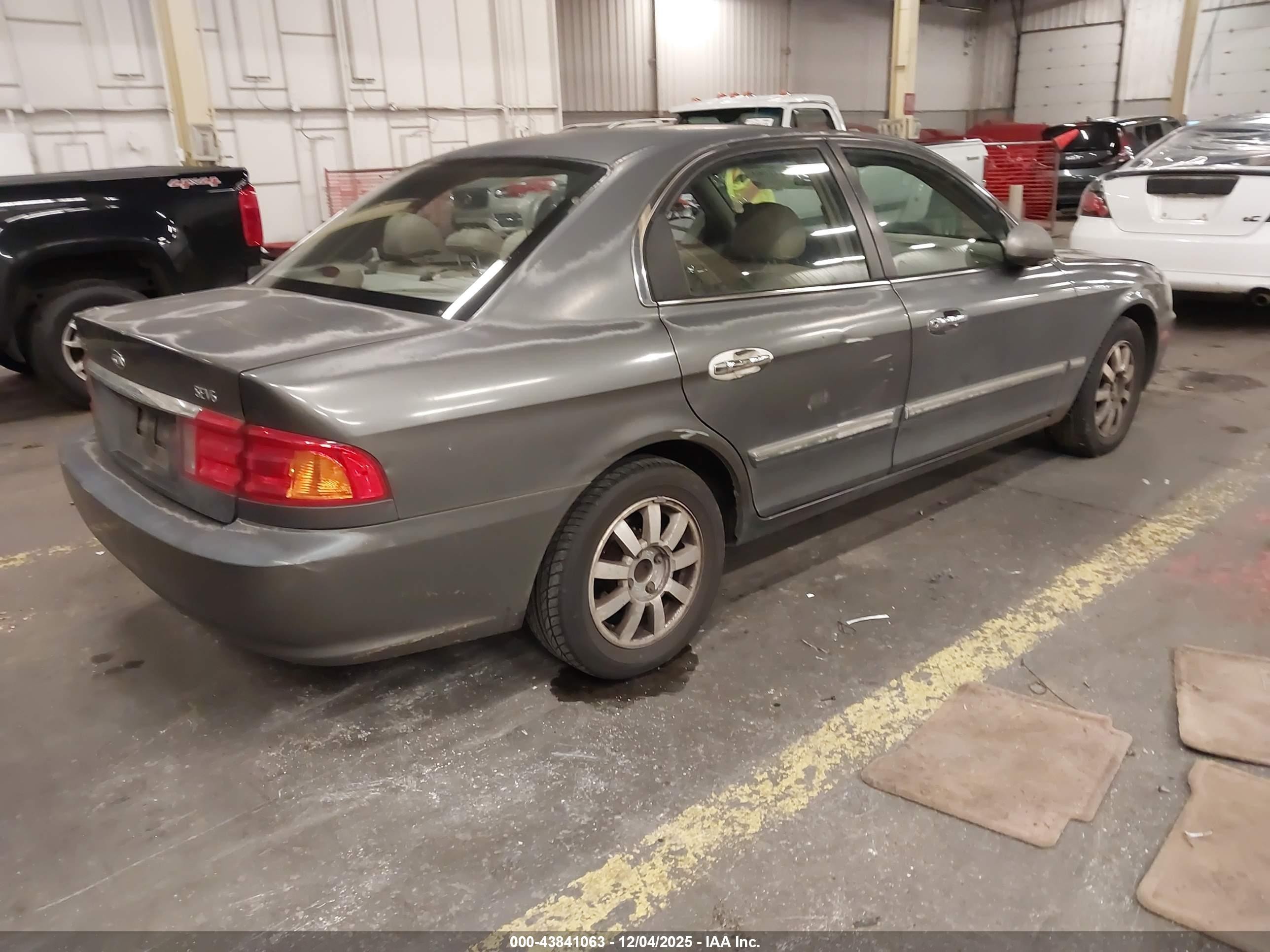 2002 Kia Optima Lx V6/se V6 Pewter vin: KNAGD128525143962