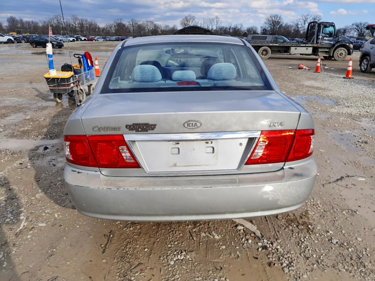 2005 Kia Optima Lx Серебряный vin: KNAGD128555419836