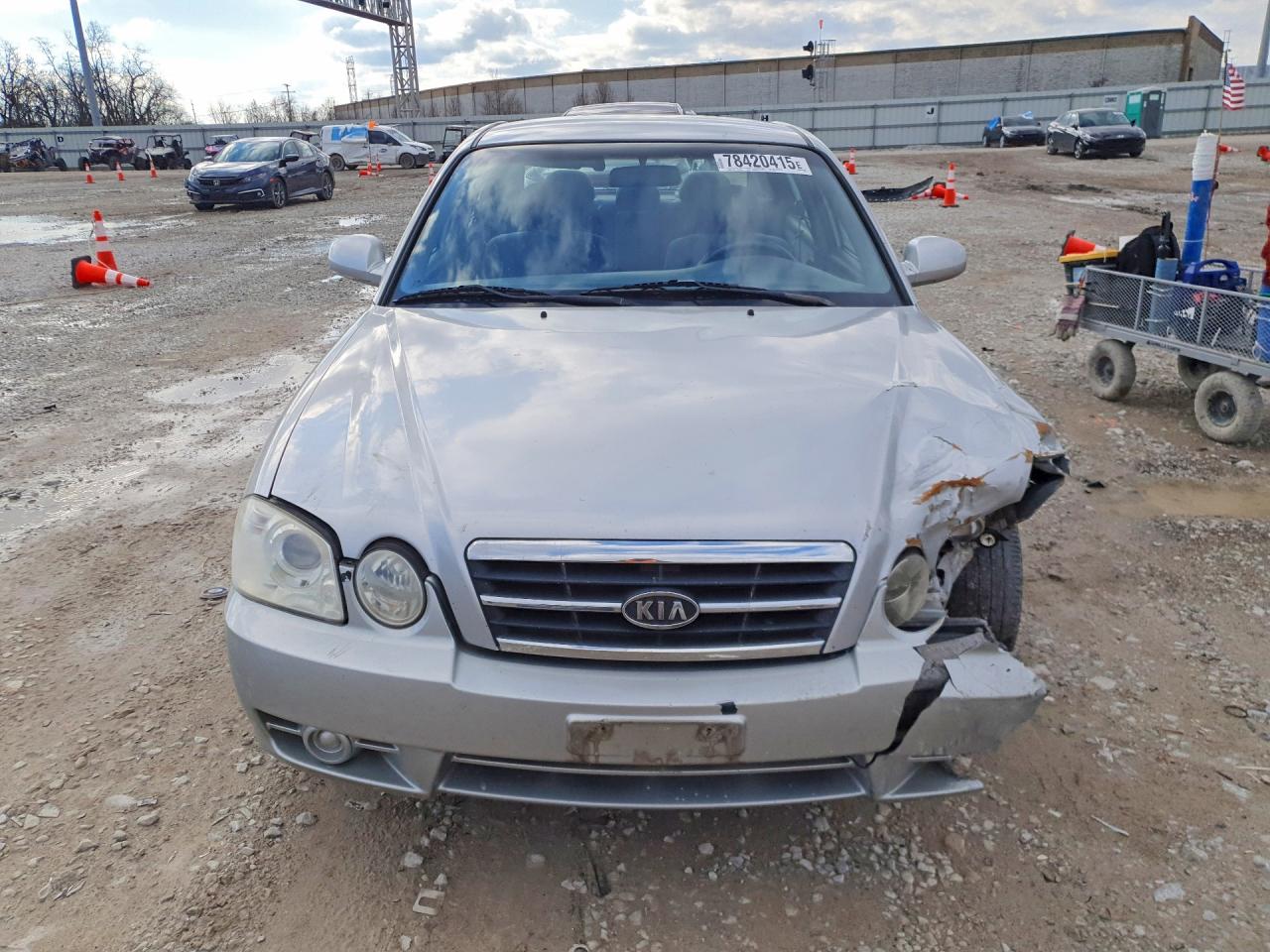 2005 Kia Optima Lx Серебряный vin: KNAGD128555419836