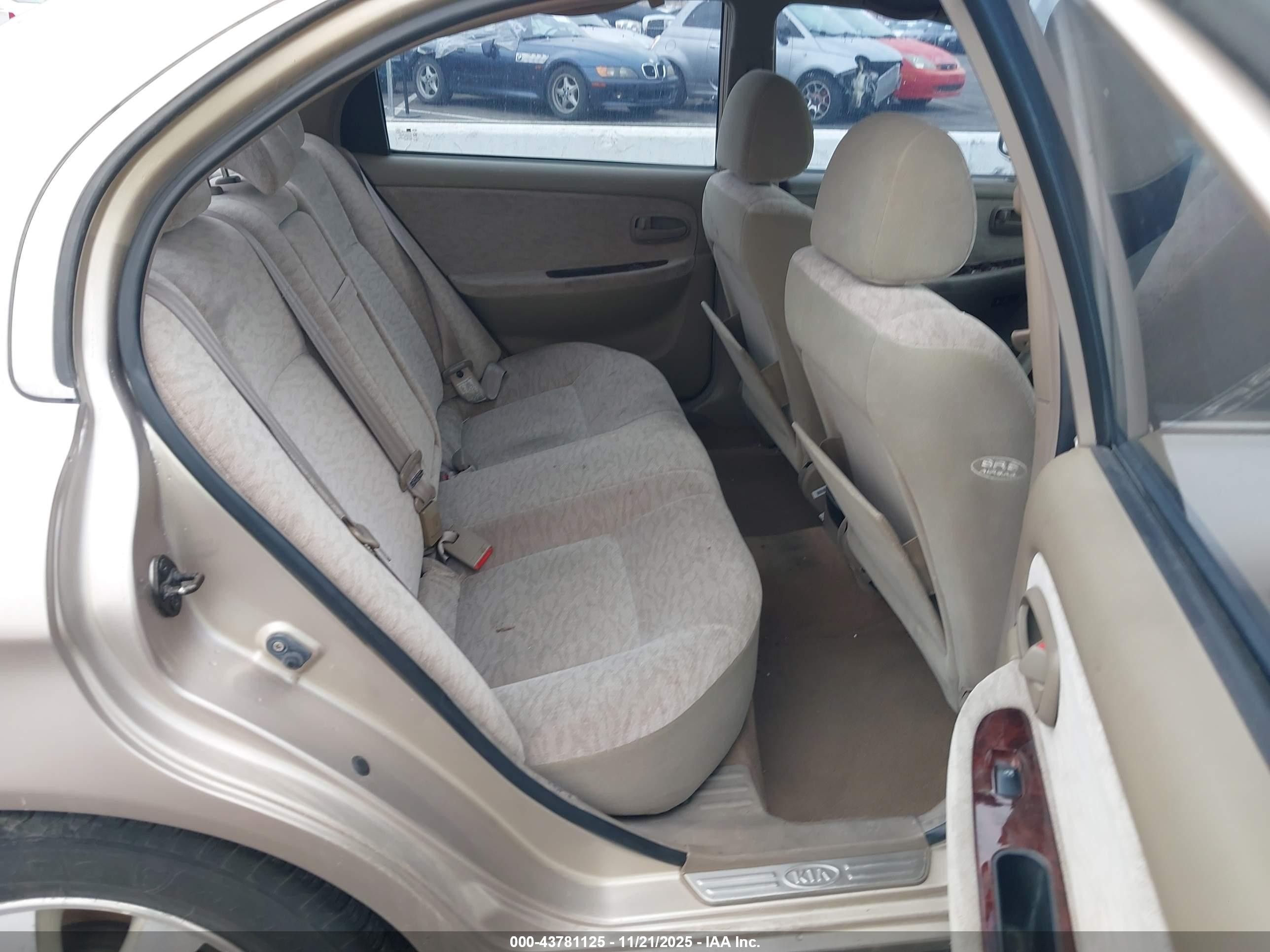2005 Kia Optima Ex V6/lx V6 Gold vin: KNAGD128555419982