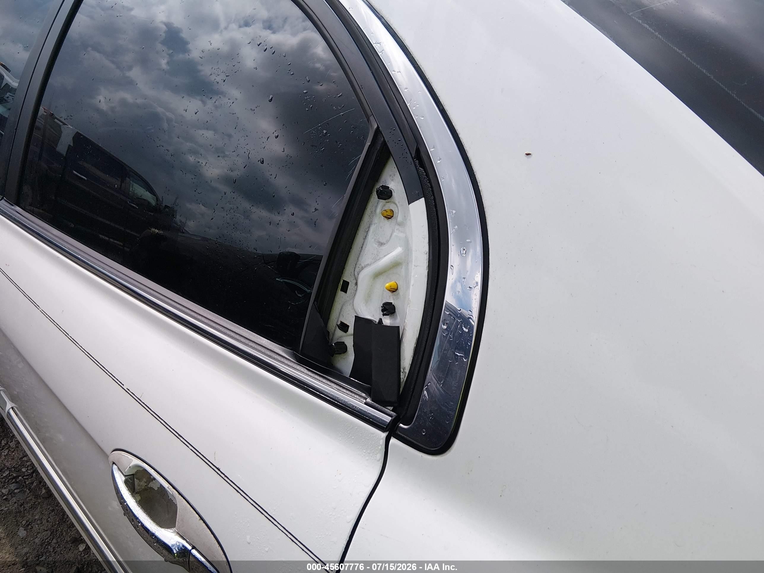 2004 Kia Optima Ex V6/lx V6 White vin: KNAGD128645304760