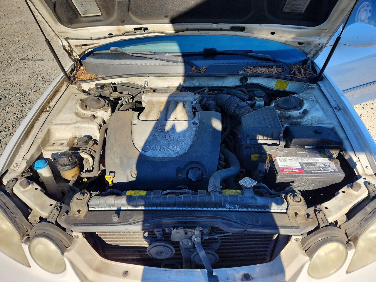 2004 Kia Optima Lx V6 White vin: KNAGD128745368077