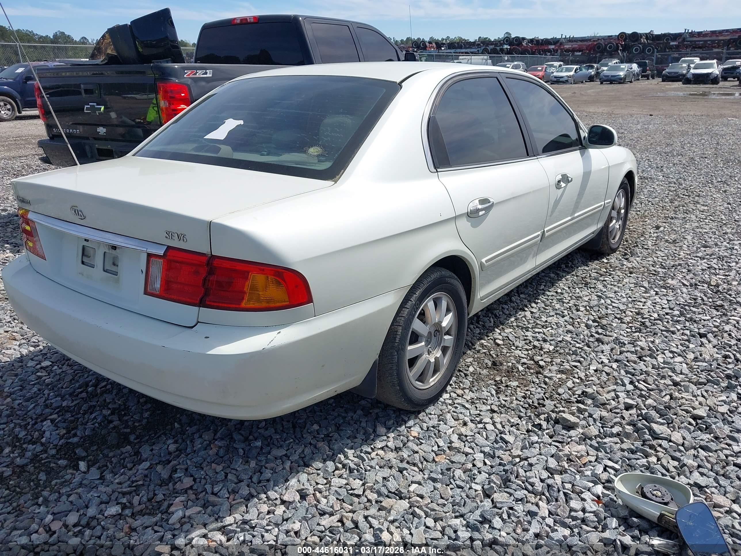 2002 Kia Optima Lx V6/se V6 White vin: KNAGD128825103312