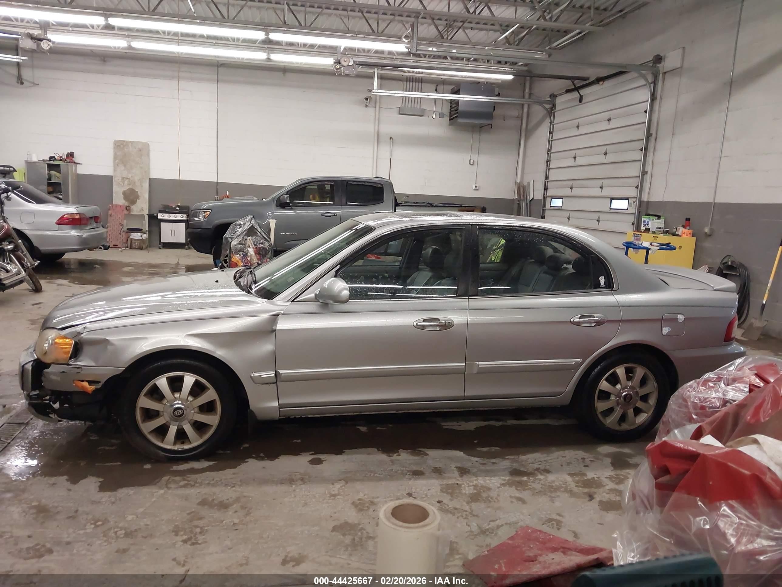 2004 Kia Optima Ex V6/lx V6 Silver vin: KNAGD128945293124