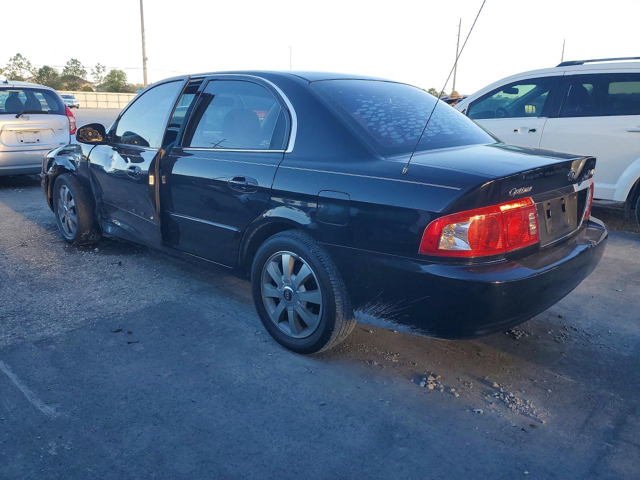 2005 Kia Optima Lx V6 Черный vin: KNAGD128955393130