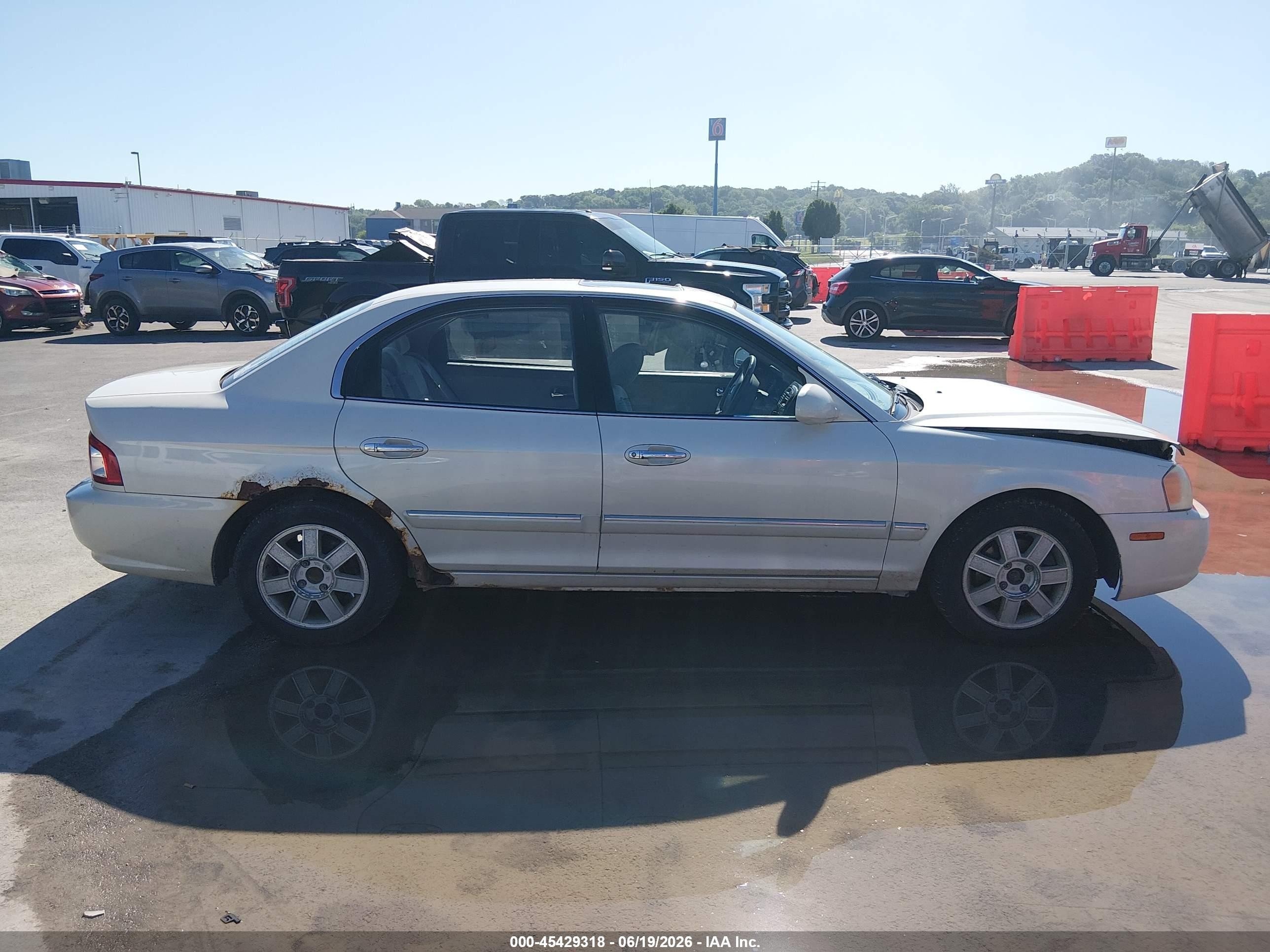 2003 Kia Optima Lx V6/se V6 White vin: KNAGD128X35227079