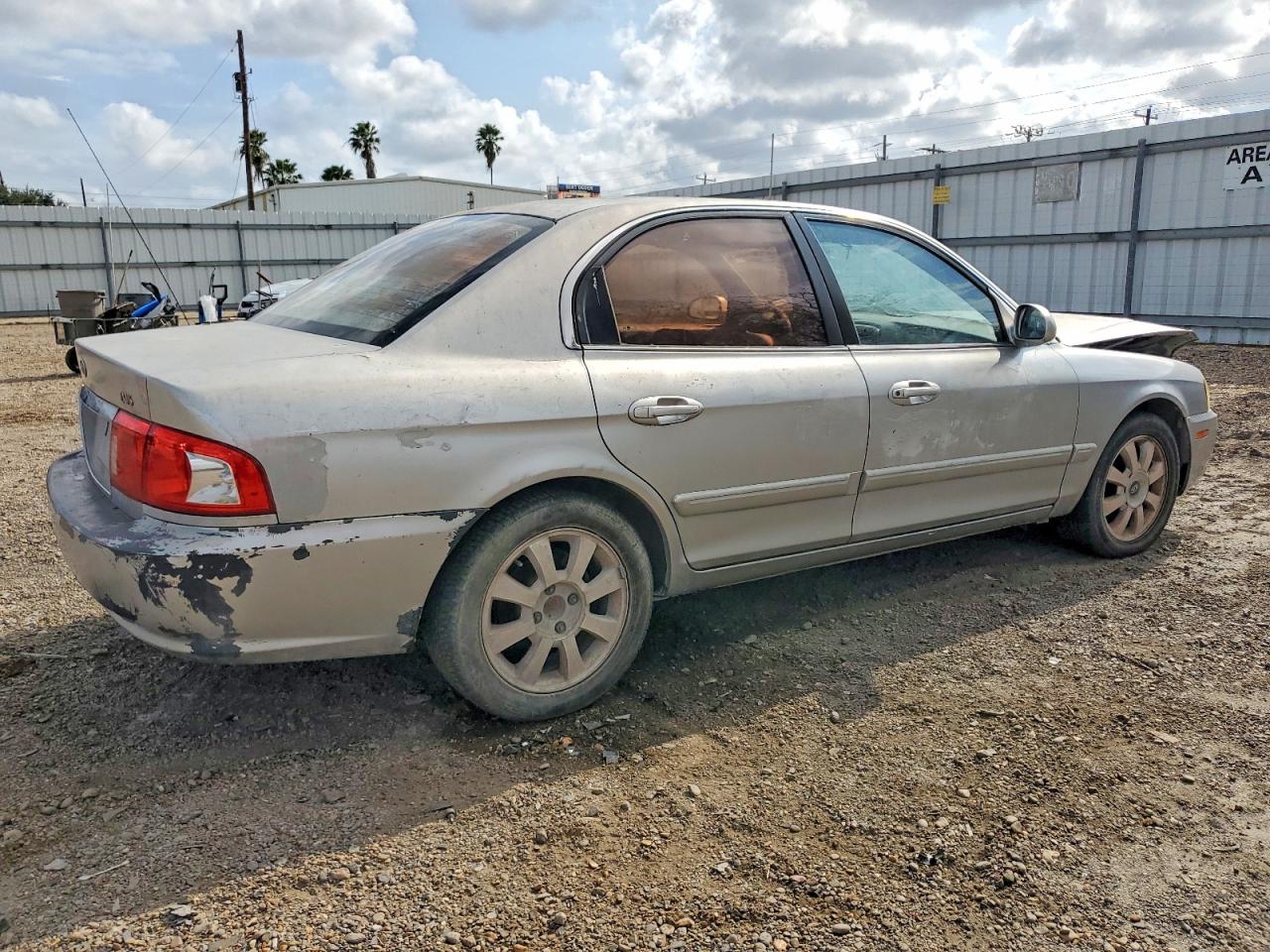 2005 Kia Optima Lx Серебряный vin: KNAGD128X55416527