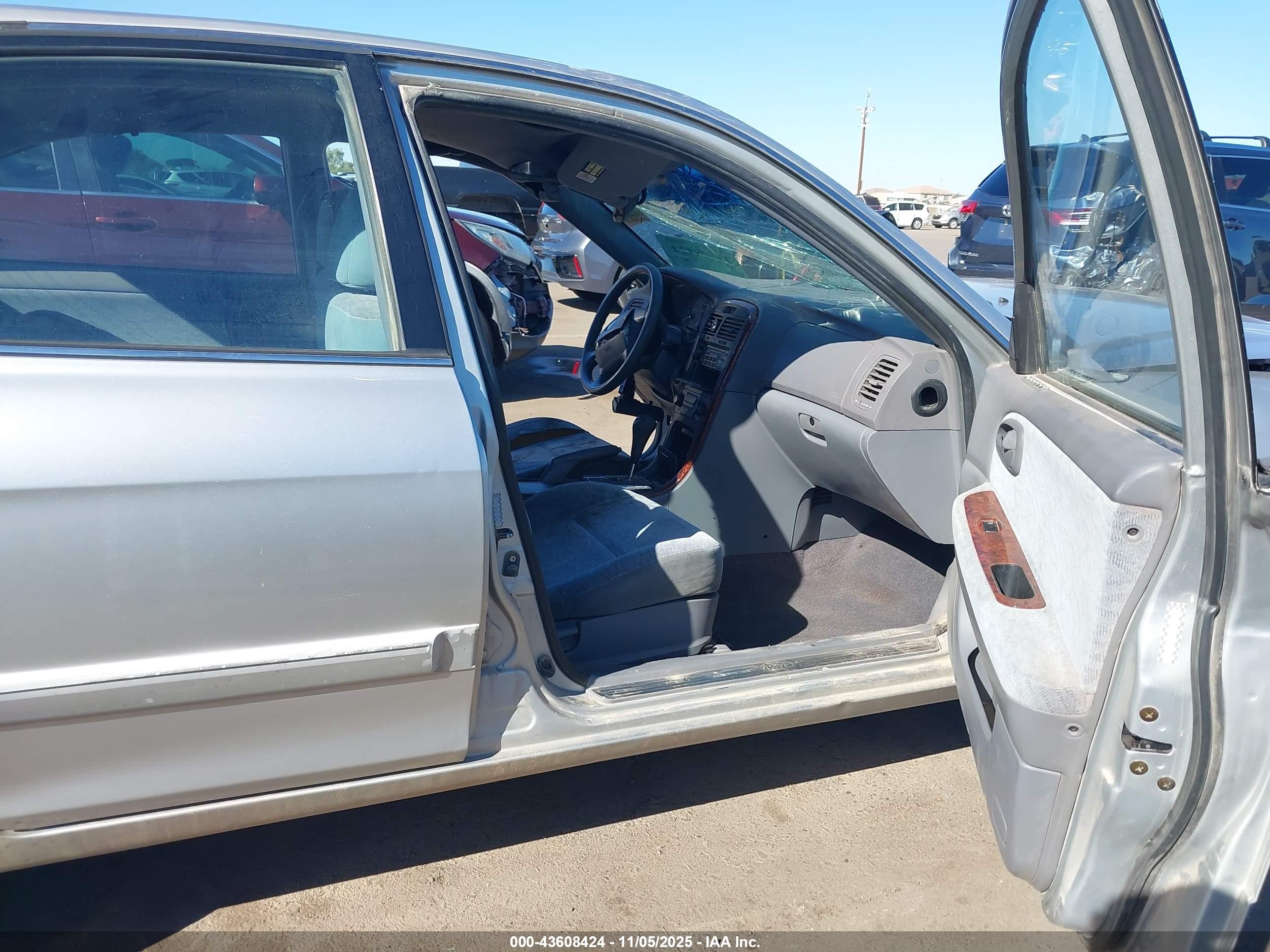 2005 Kia Optima Ex V6/lx V6 Silver vin: KNAGD128X55419573