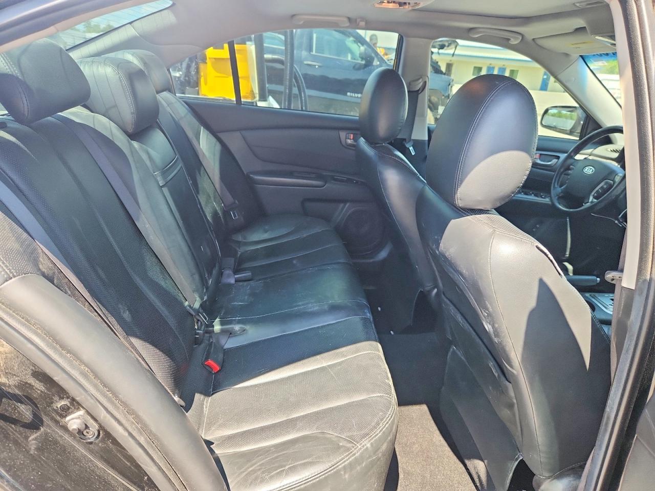 2007 Kia Optima Lx Black vin: KNAGE123075101904
