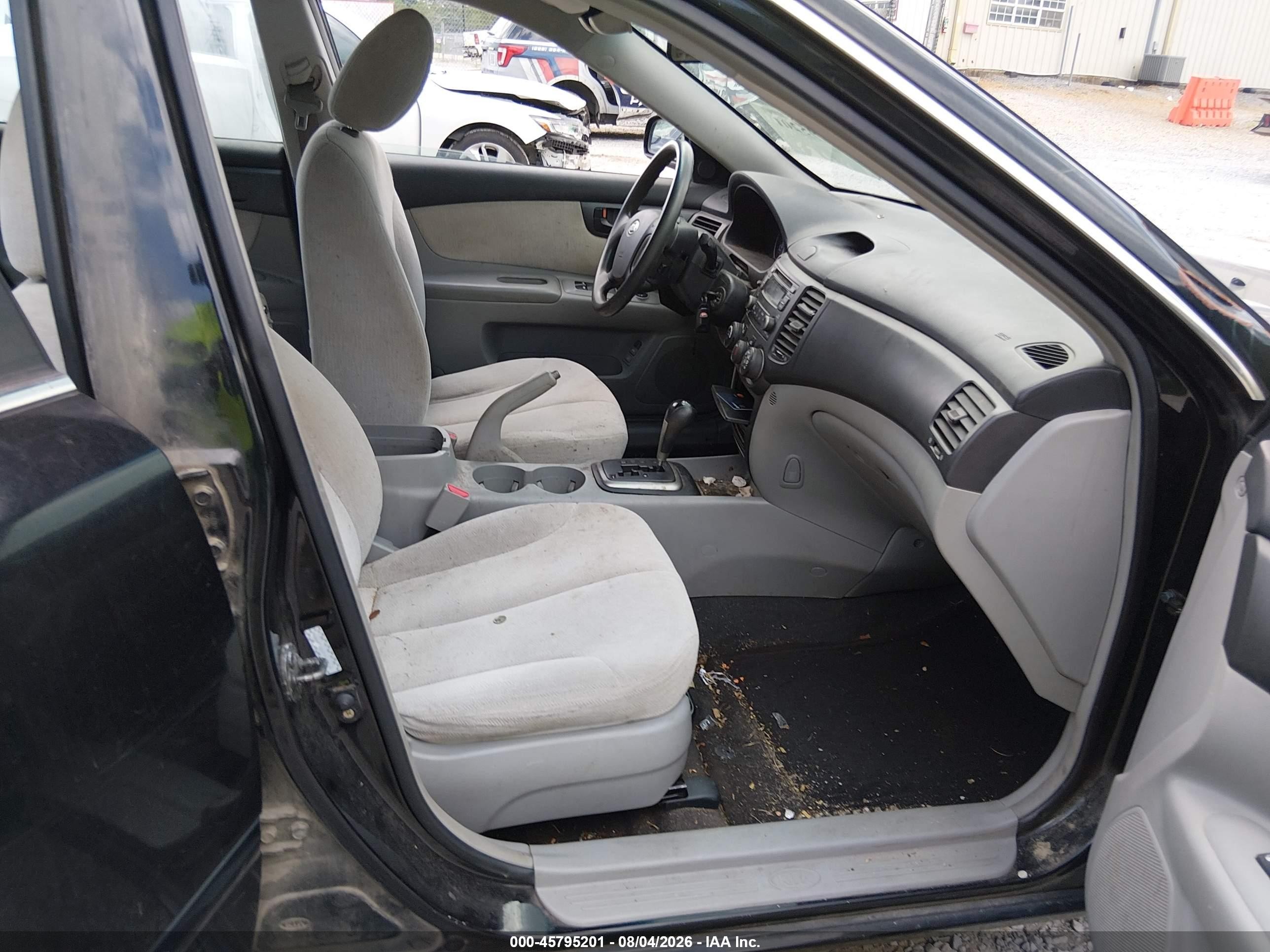 2007 Kia Optima Lx Black vin: KNAGE123275139814