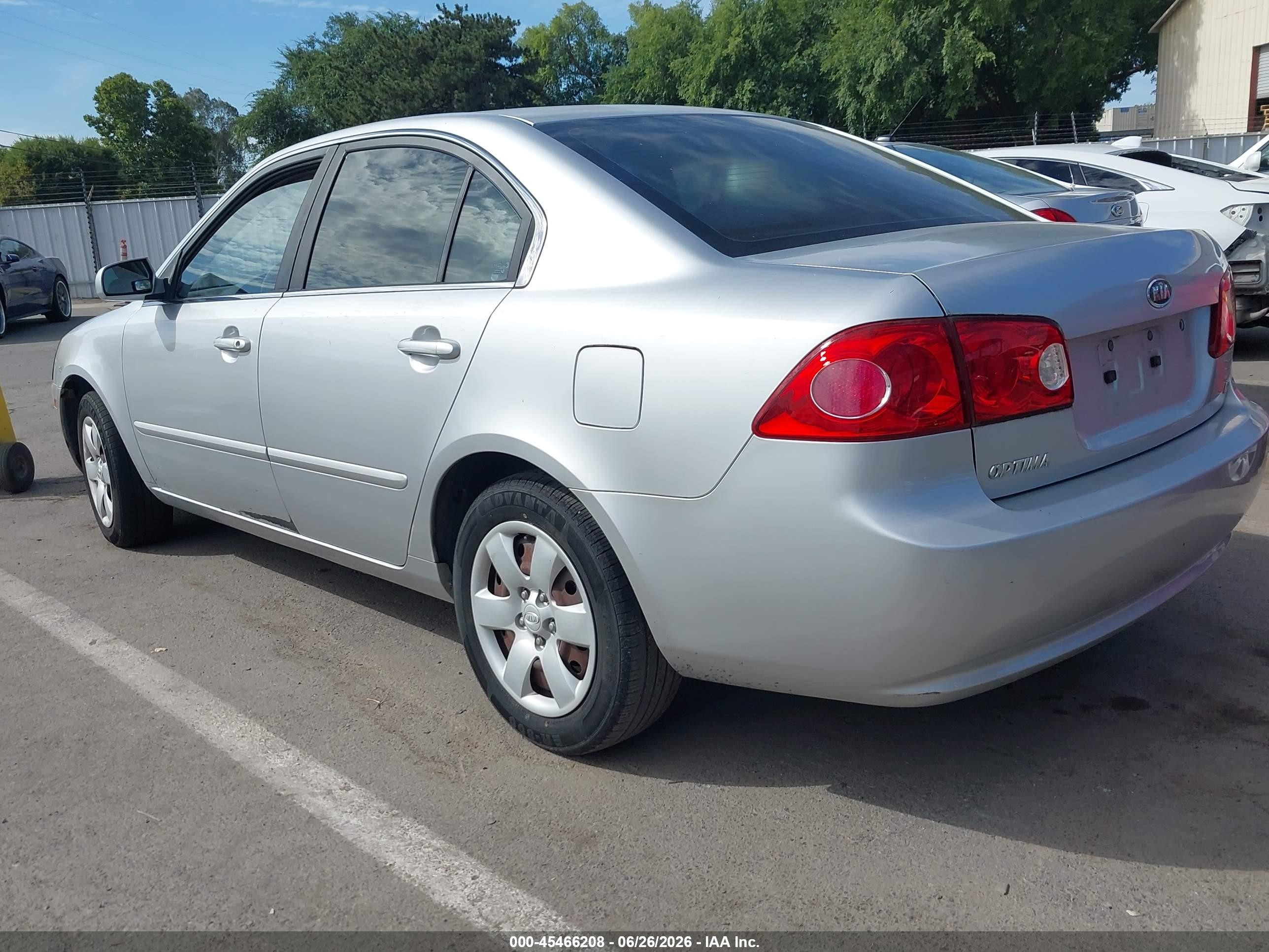 2008 Kia Optima Lx Silver vin: KNAGE123285189761