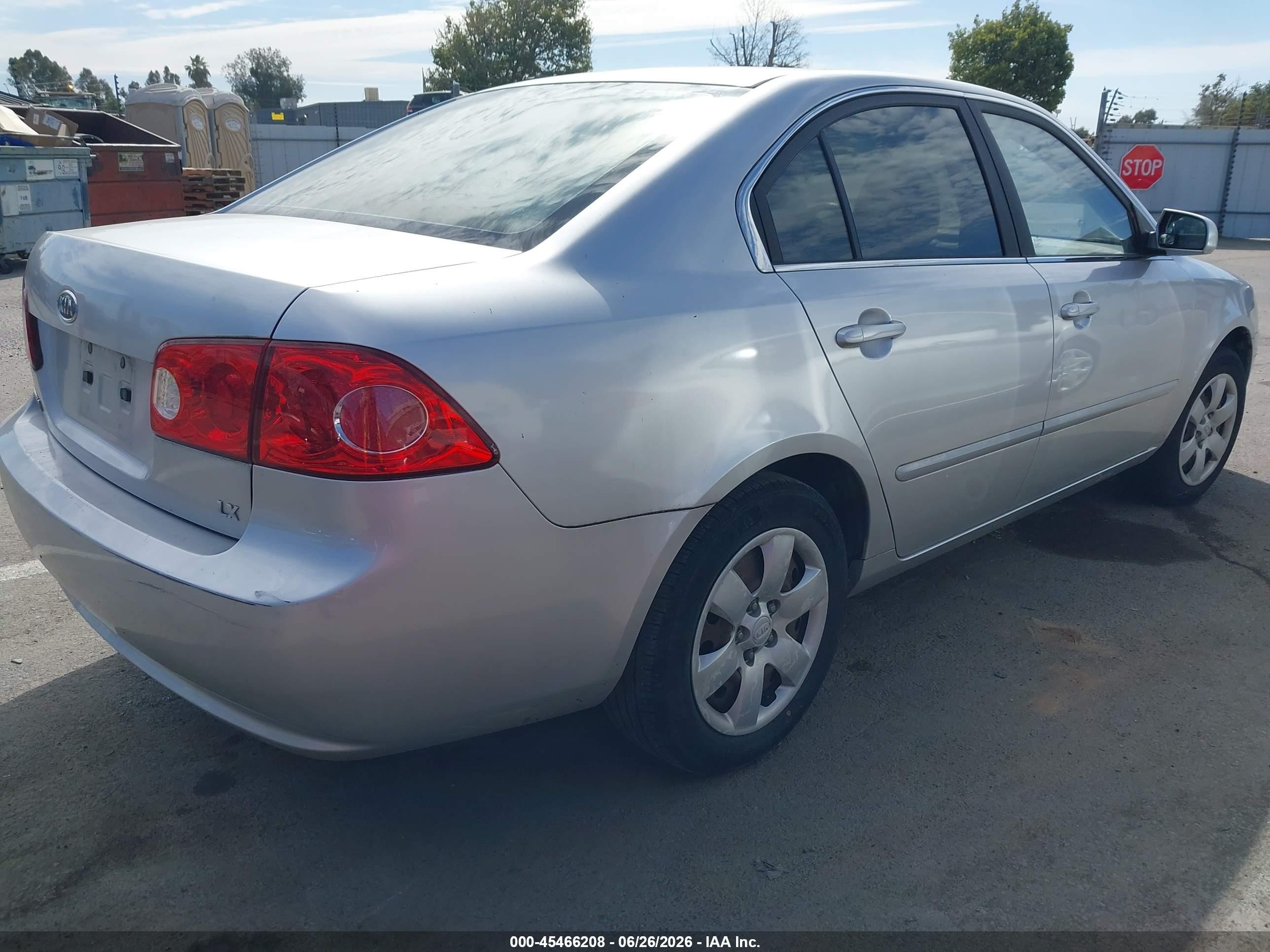 2008 Kia Optima Lx Silver vin: KNAGE123285189761