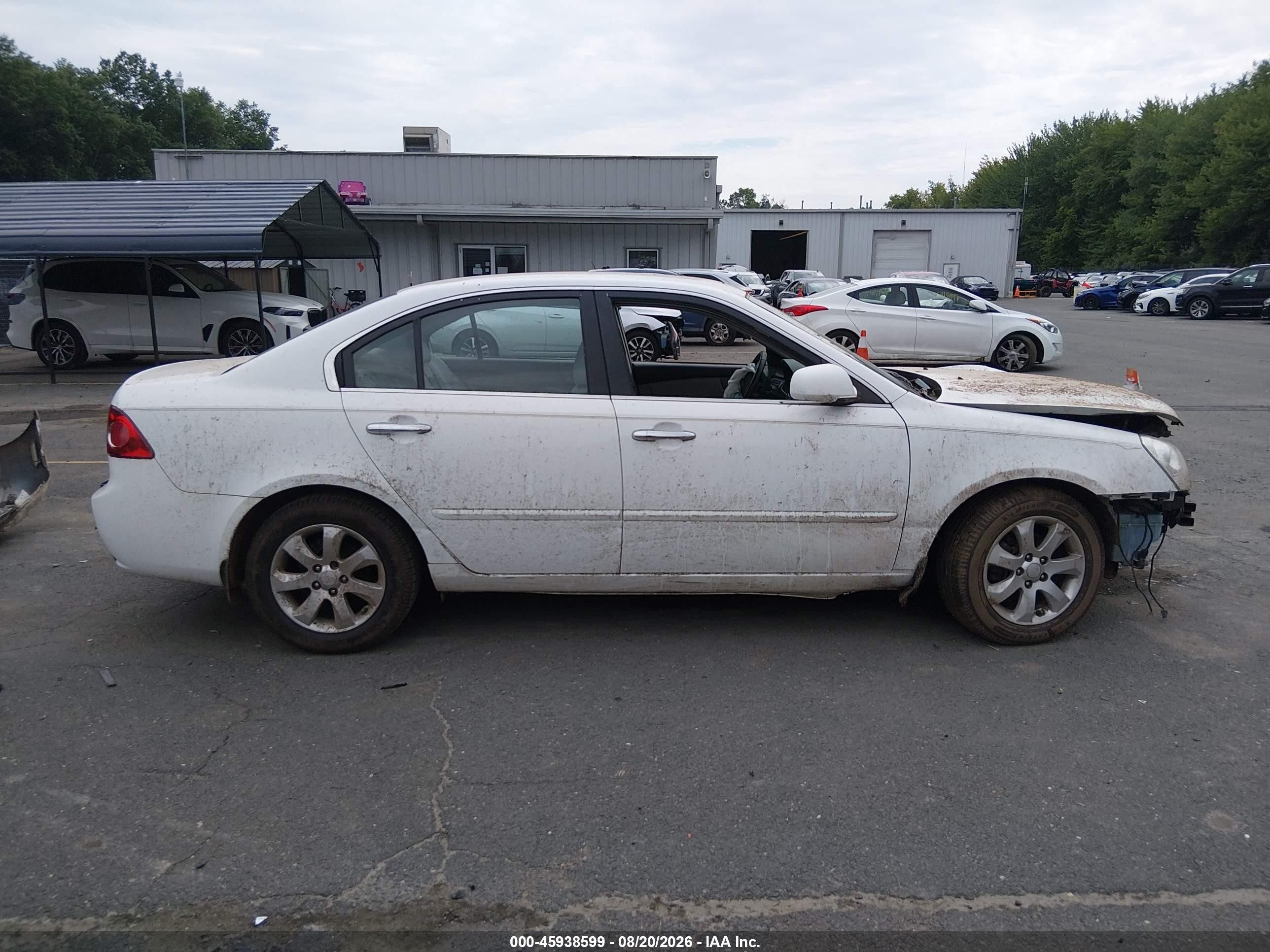 2008 Kia Optima Ex White vin: KNAGE123285226663
