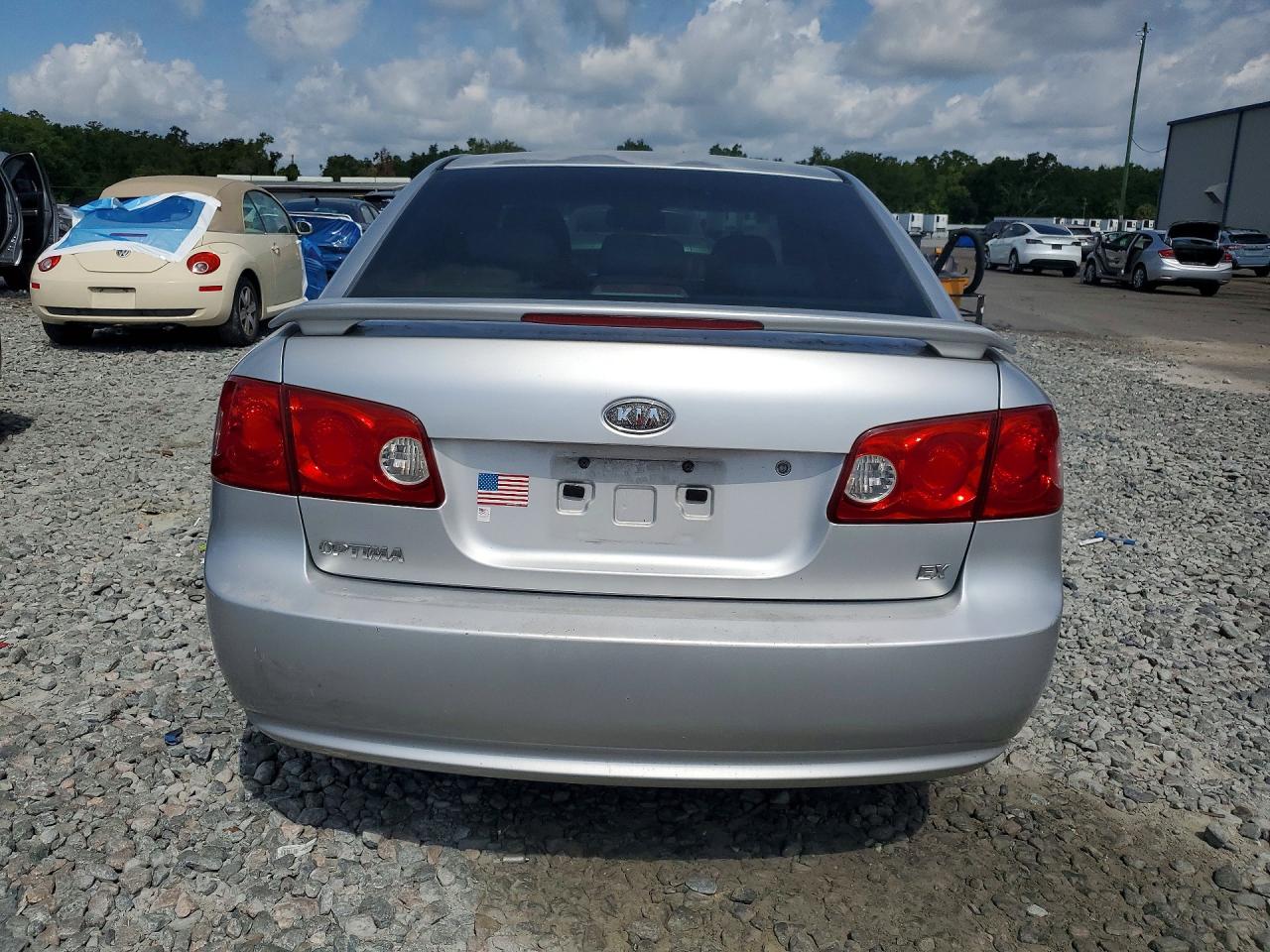 2008 Kia Optima Lx Silver vin: KNAGE123285263499