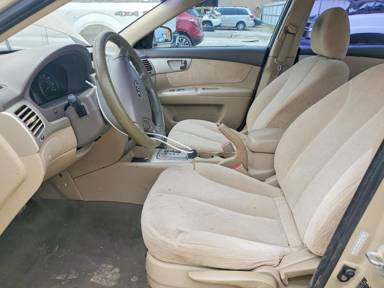 2008 Kia Optima Lx Gold vin: KNAGE123285269044