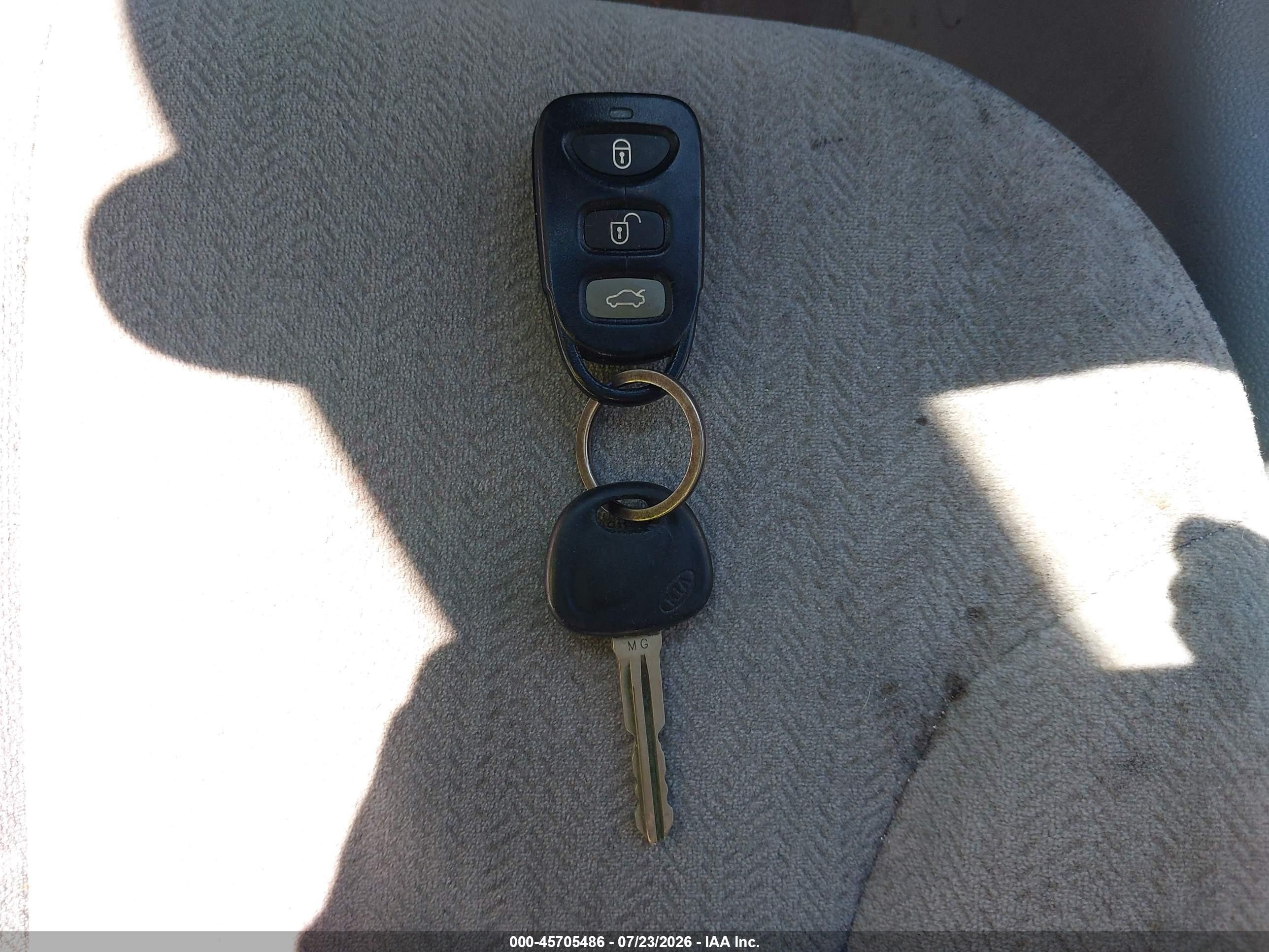 2006 Kia Optima Ex (new)/lx (new) Silver vin: KNAGE123365060831