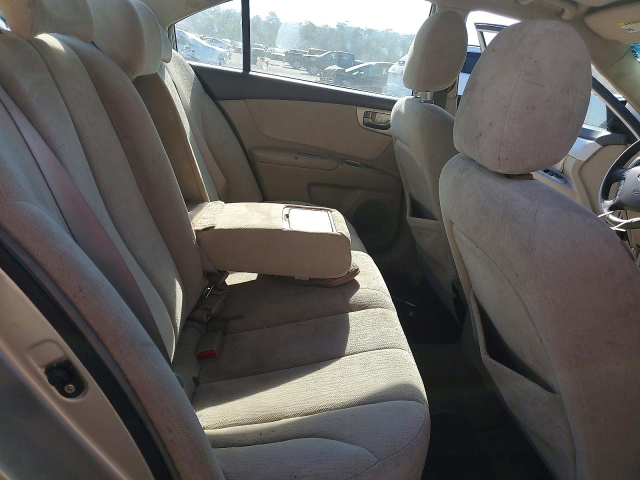 2008 Kia Optima Lx Beige vin: KNAGE123385226588