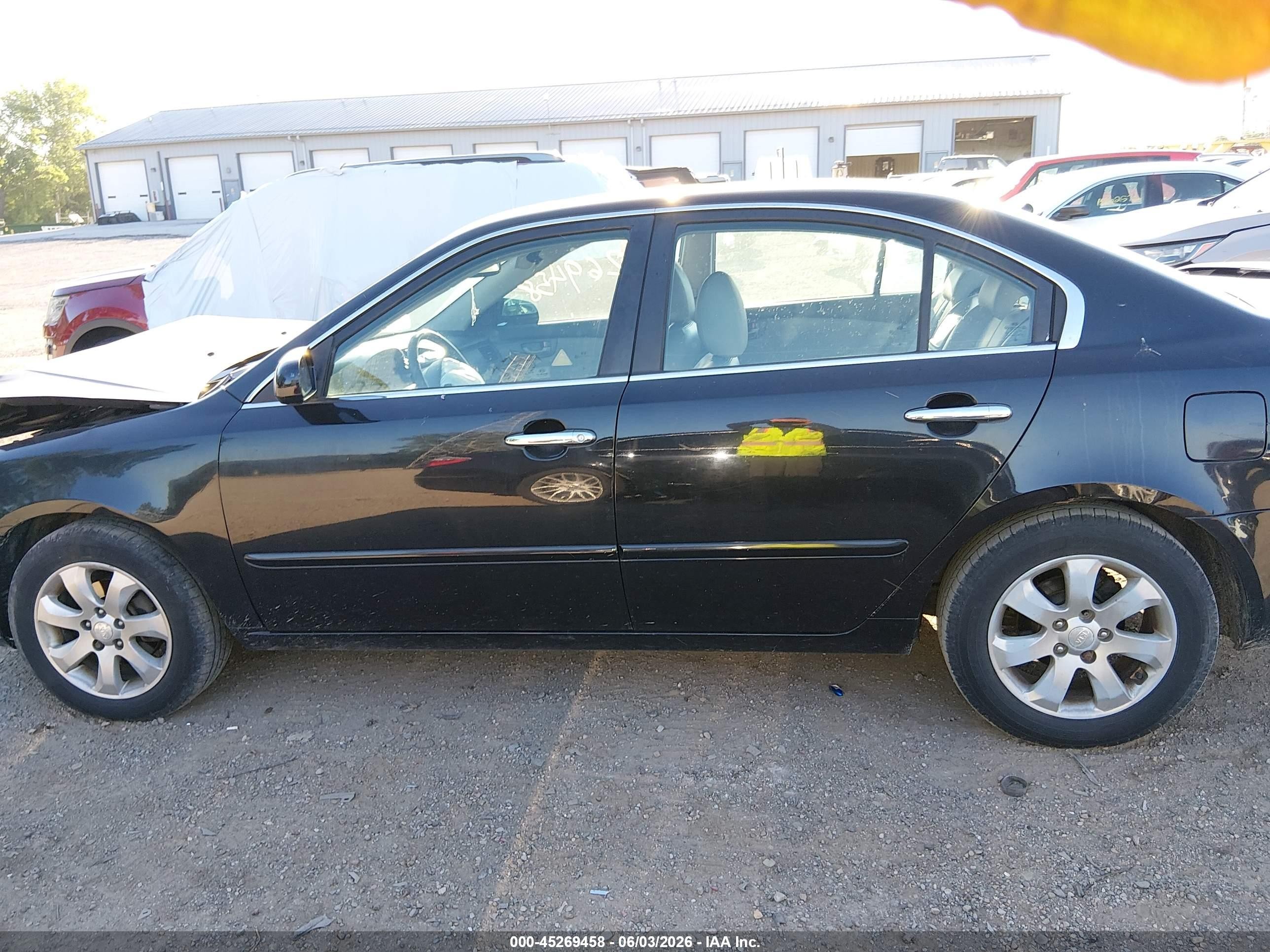 2008 Kia Optima Ex Black vin: KNAGE123385229443