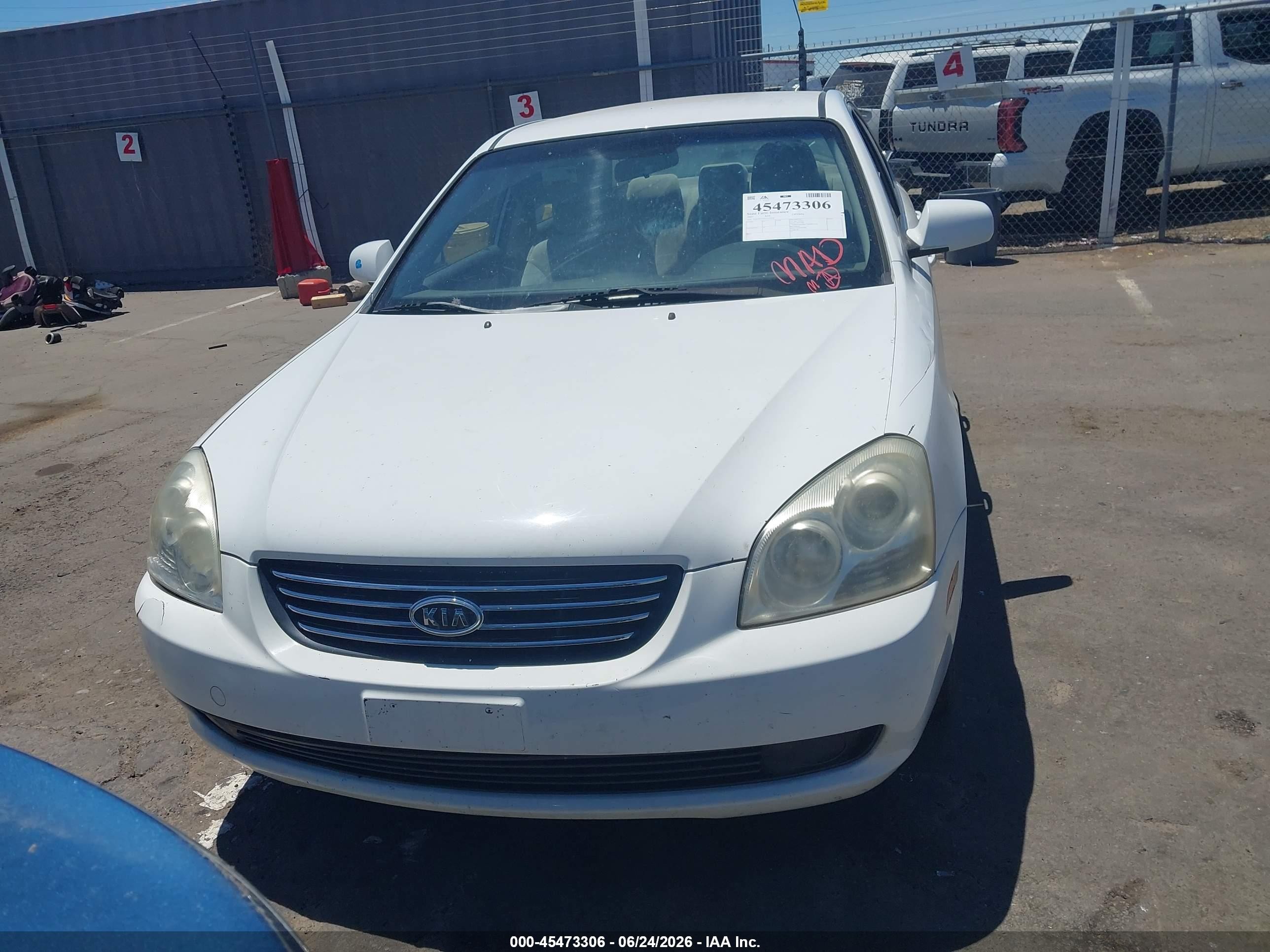 2007 Kia Optima Lx White vin: KNAGE123475125638