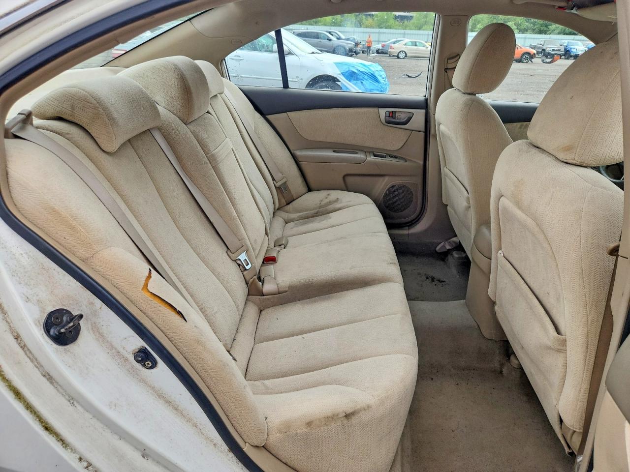 2007 Kia Optima Lx White vin: KNAGE123675104967