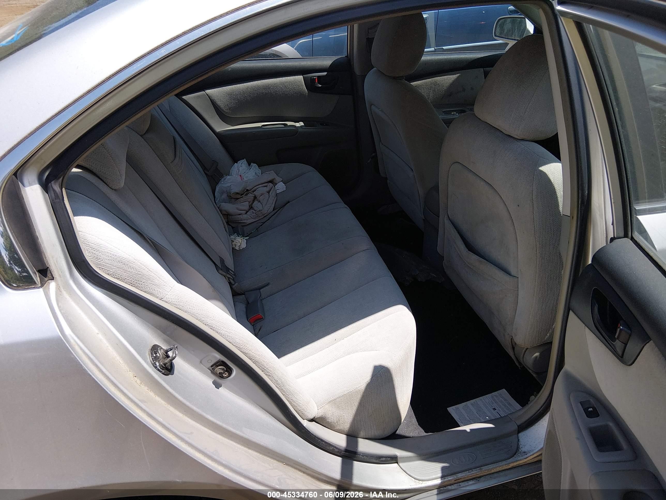2007 Kia Optima Lx Silver vin: KNAGE123675122496