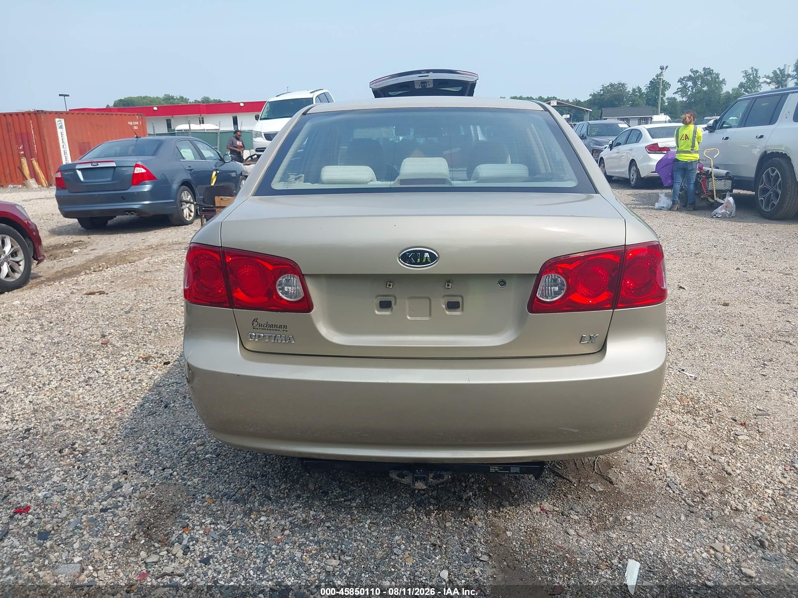 2007 Kia Optima Lx Cream vin: KNAGE123675164196