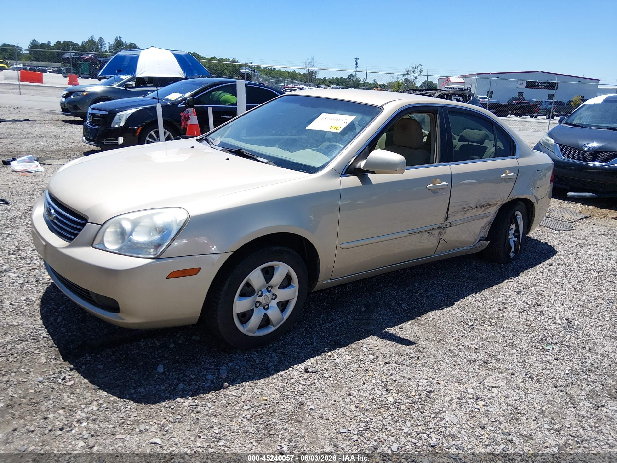2008 Kia Optima Lx Cream vin: KNAGE123885222584