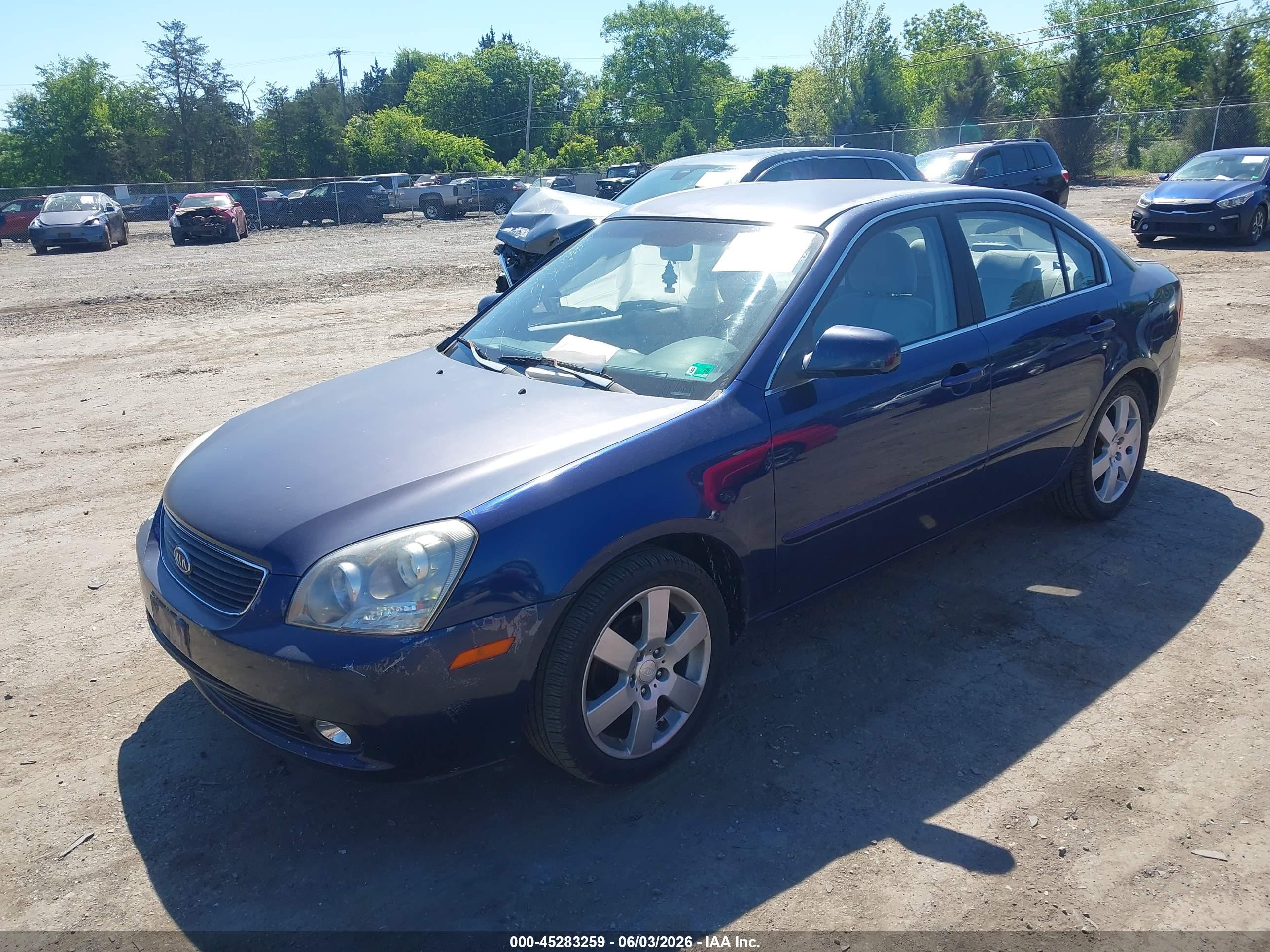 2007 Kia Optima Lx Синий vin: KNAGE123975114067