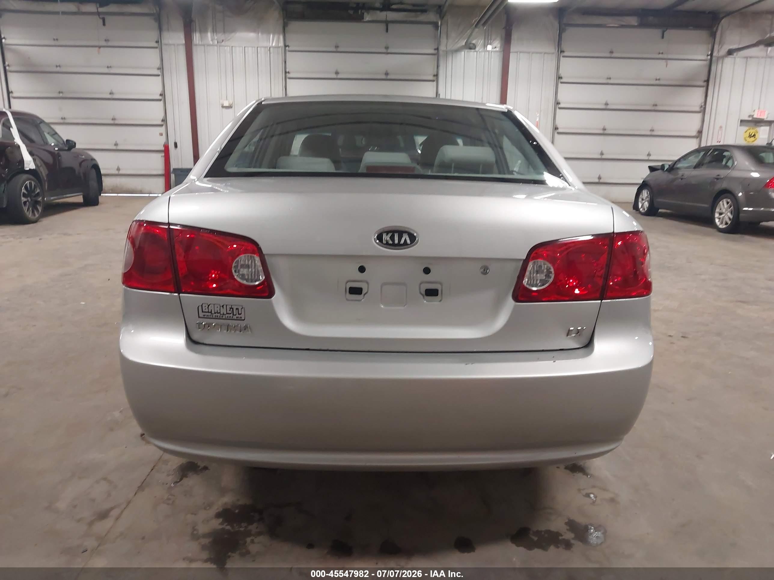 2008 Kia Optima Lx Silver vin: KNAGE123985202733