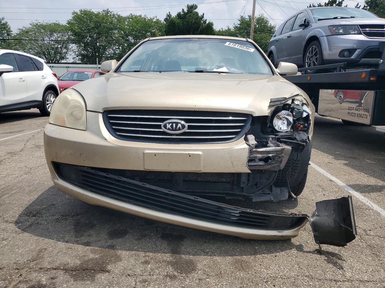 2008 Kia Optima Lx Beige vin: KNAGE123985203350