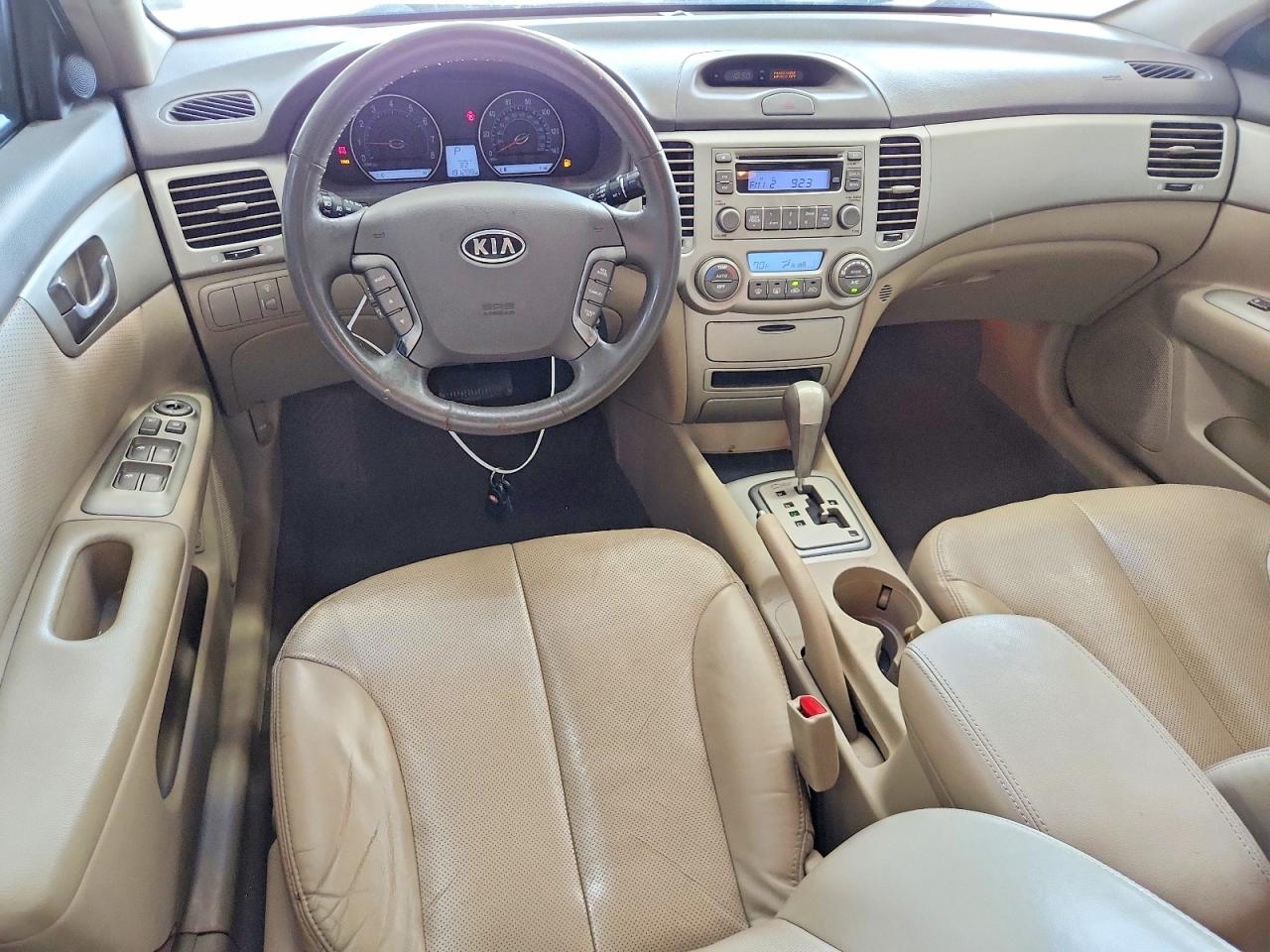 2008 Kia Optima Lx White vin: KNAGE123985213795