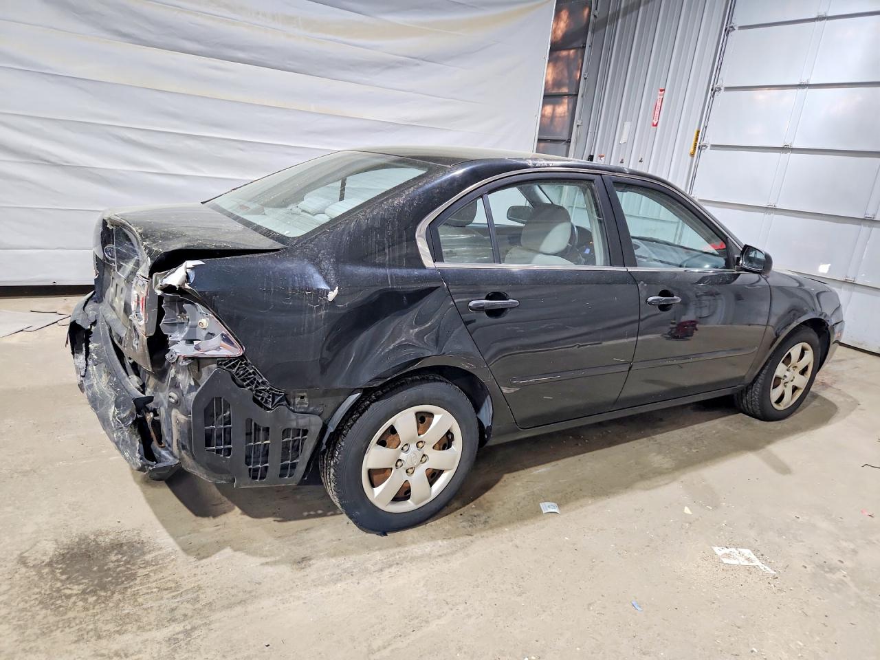 2007 Kia Optima Lx Black vin: KNAGE123X75110657