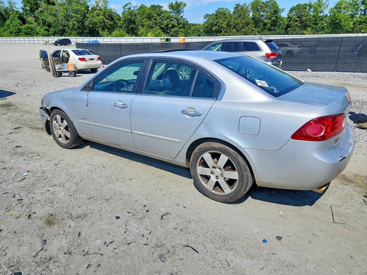 2006 Kia Optima Silver vin: KNAGE124165056737