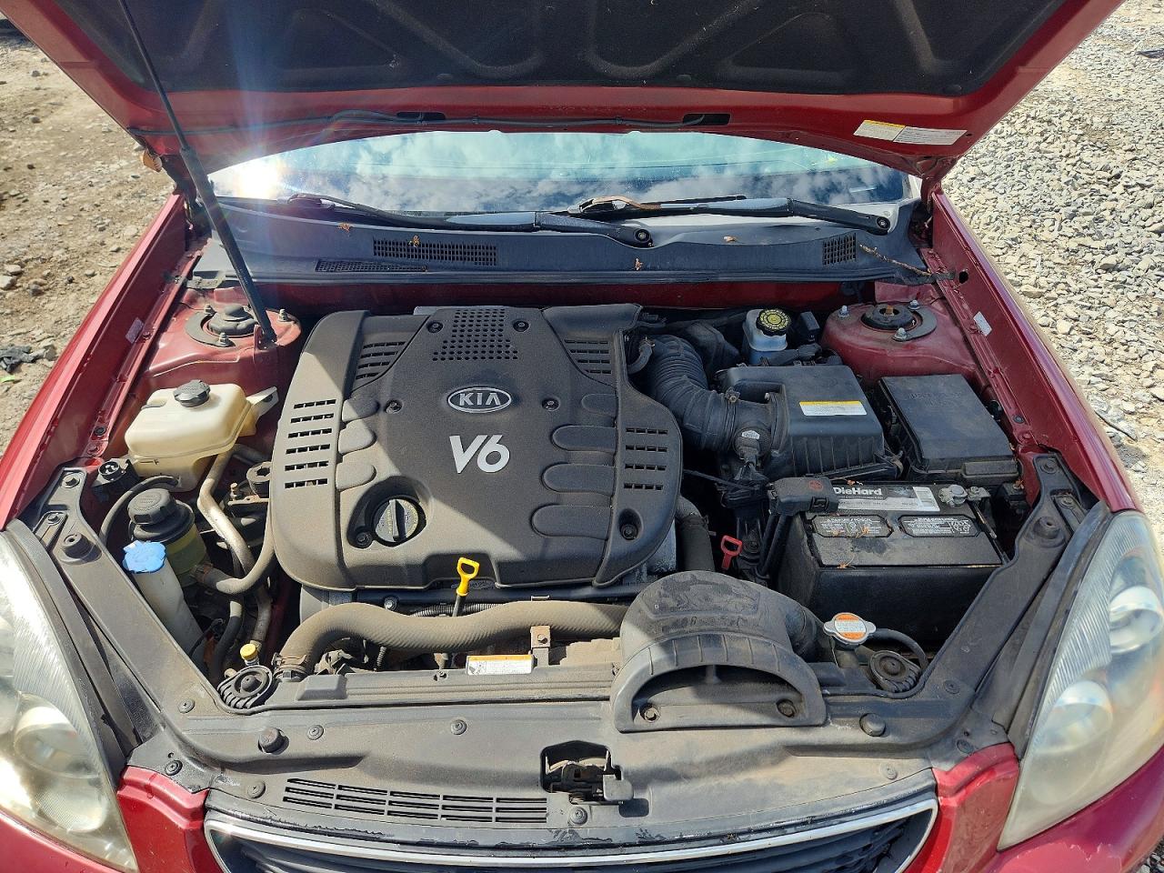 2007 Kia Optima Lx/ex Red vin: KNAGE124375146358