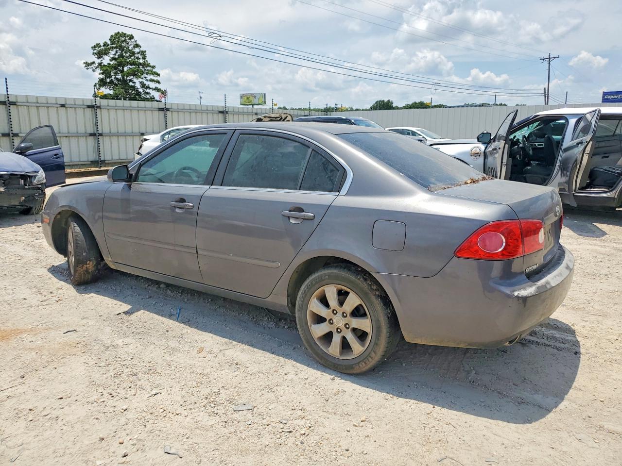2008 Kia Optima Серебряный vin: KNAGE124385170824