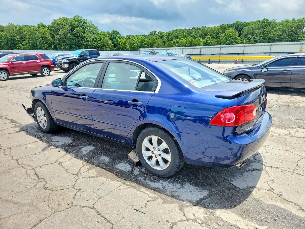 2008 Kia Optima Lx Blue vin: KNAGE124585235530