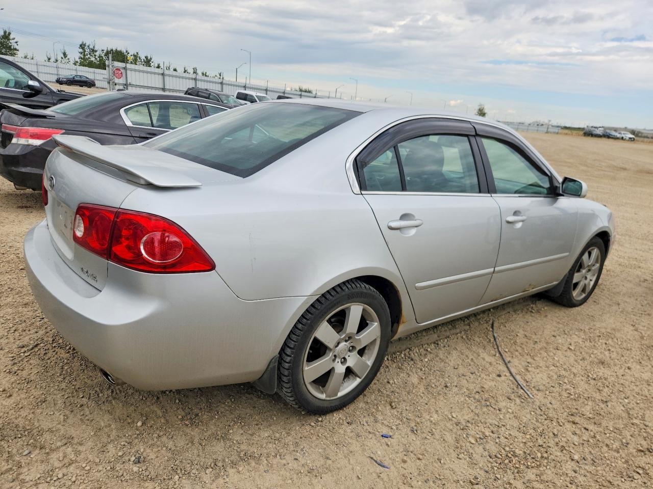 2008 Kia Optima Lx Silver vin: KNAGE124585258600