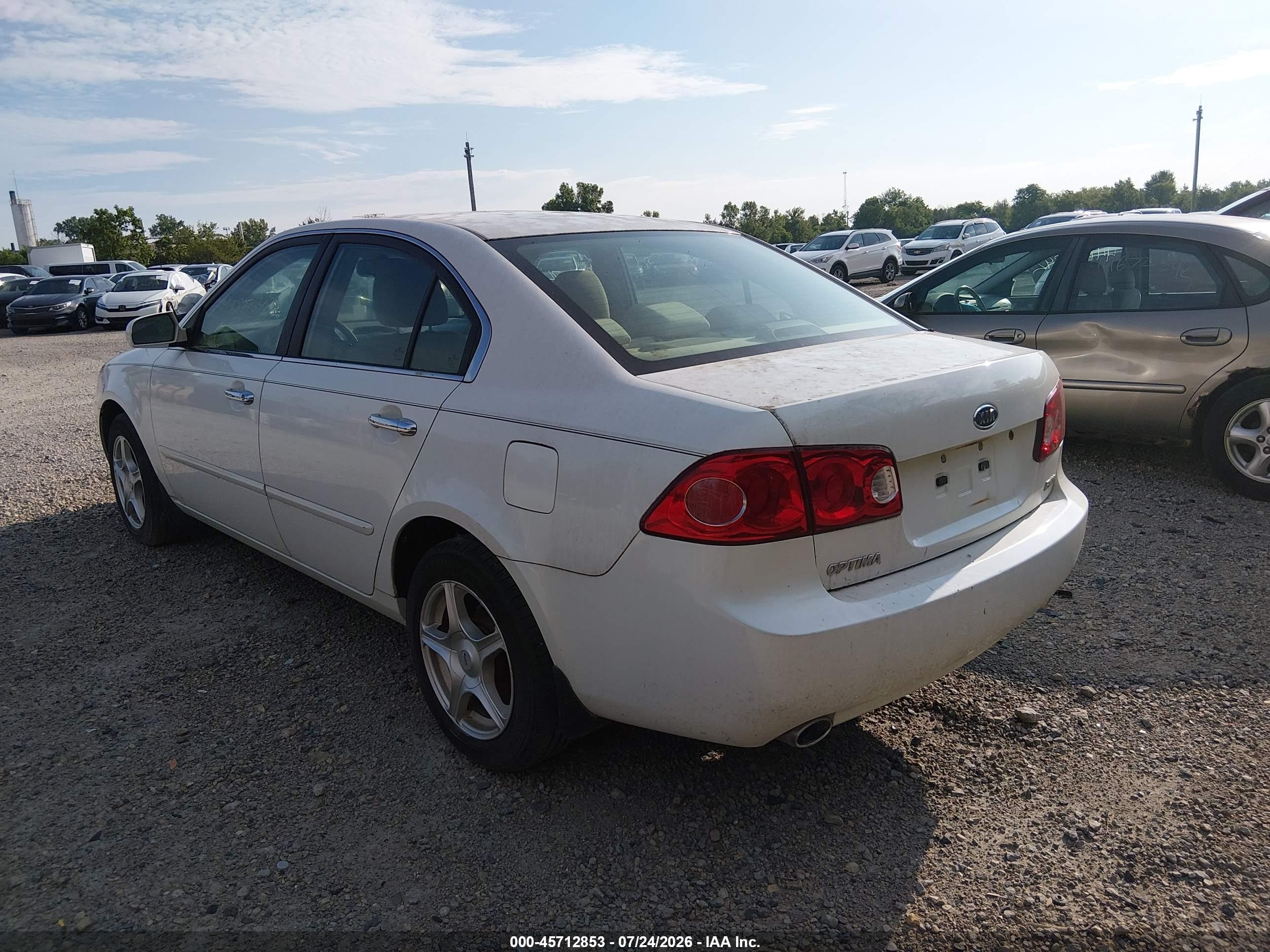 2007 Kia Optima Ex V6 White vin: KNAGE124875140202