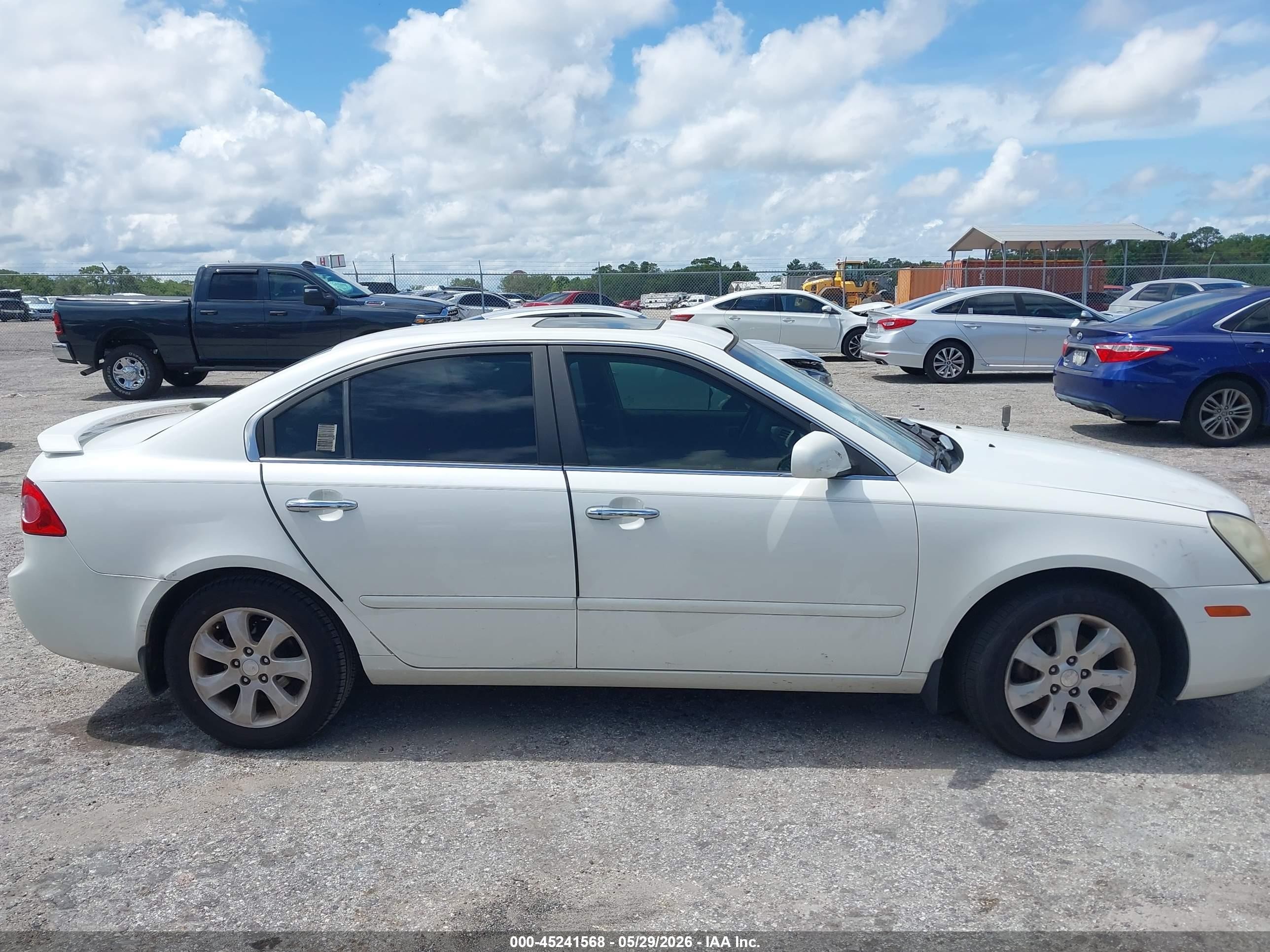 2007 Kia Optima Ex V6 Белый vin: KNAGE124975153783