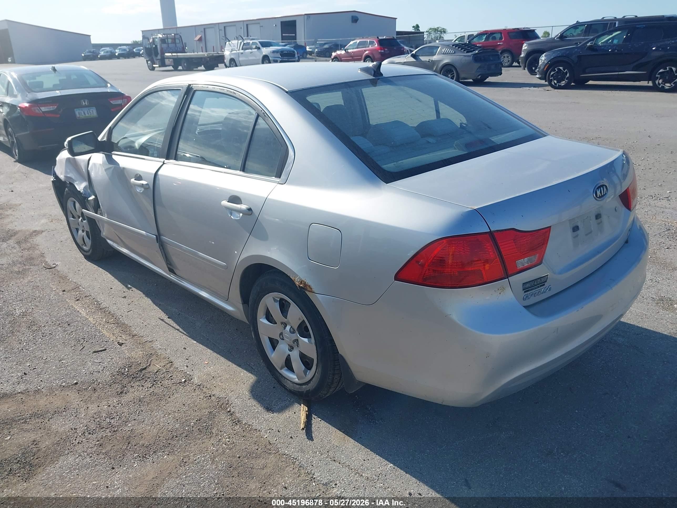 2009 Kia Optima Lx Silver vin: KNAGE228095351048