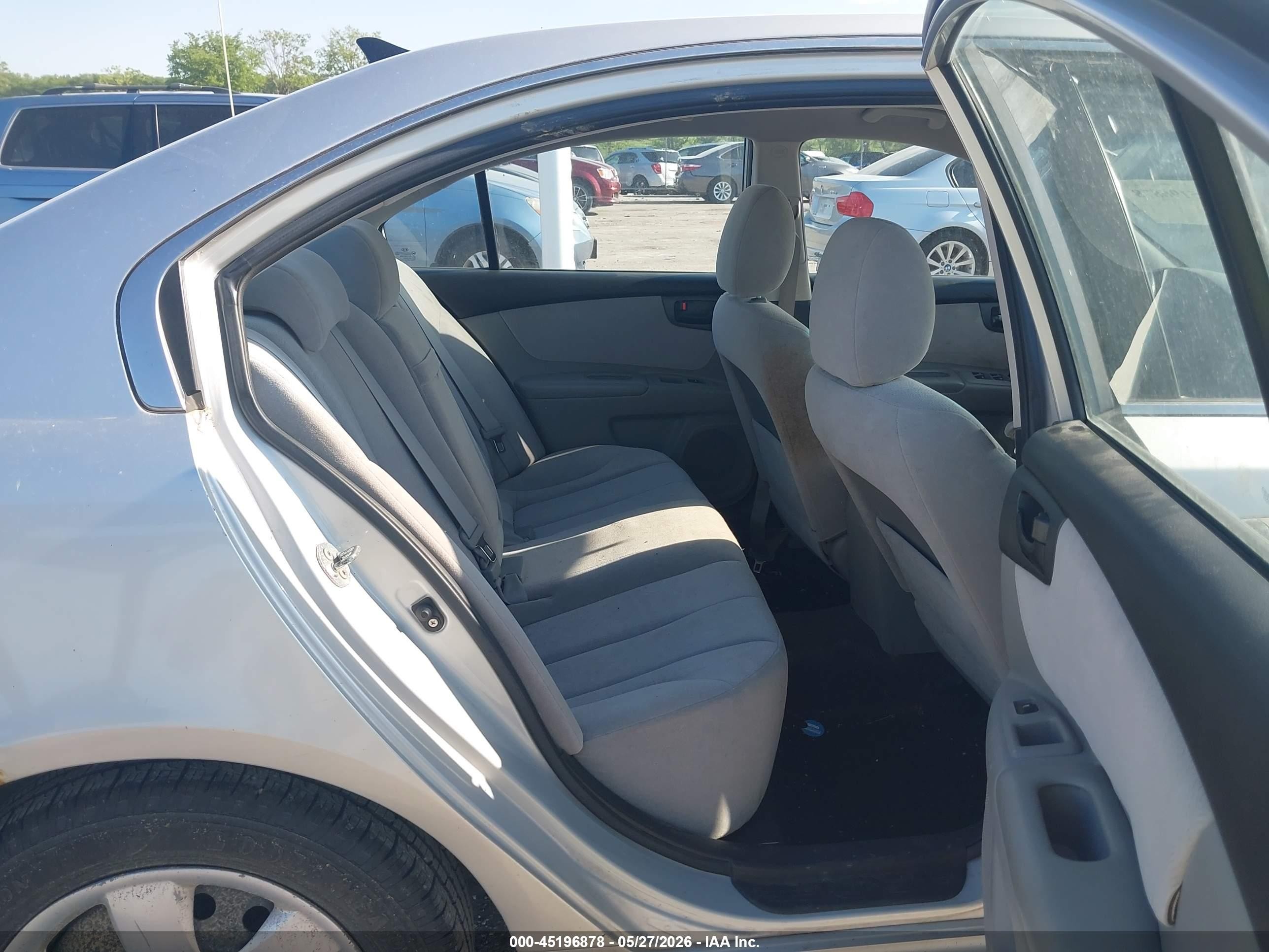 2009 Kia Optima Lx Silver vin: KNAGE228095351048