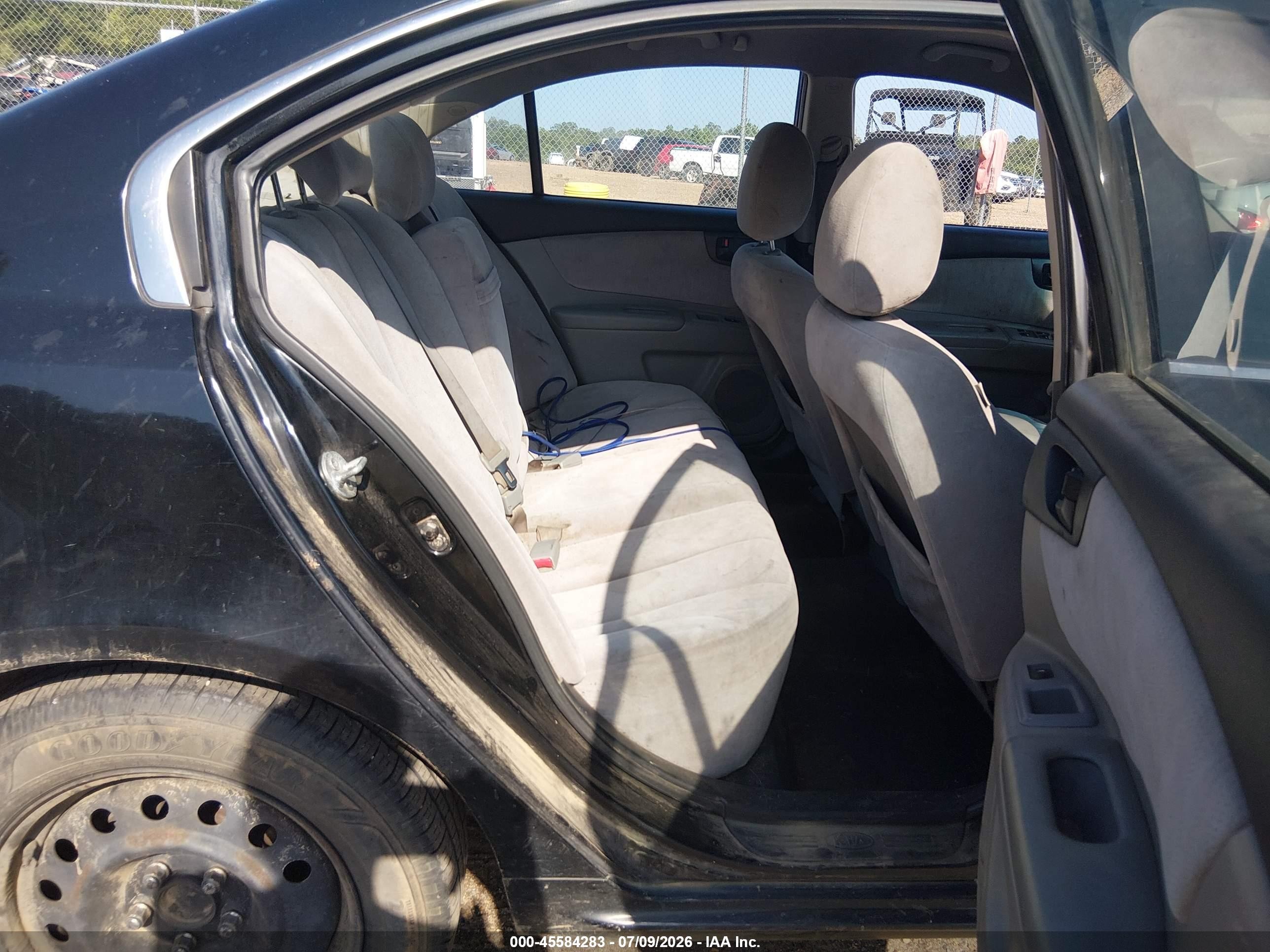 2009 Kia Optima Lx Black vin: KNAGE228195318740