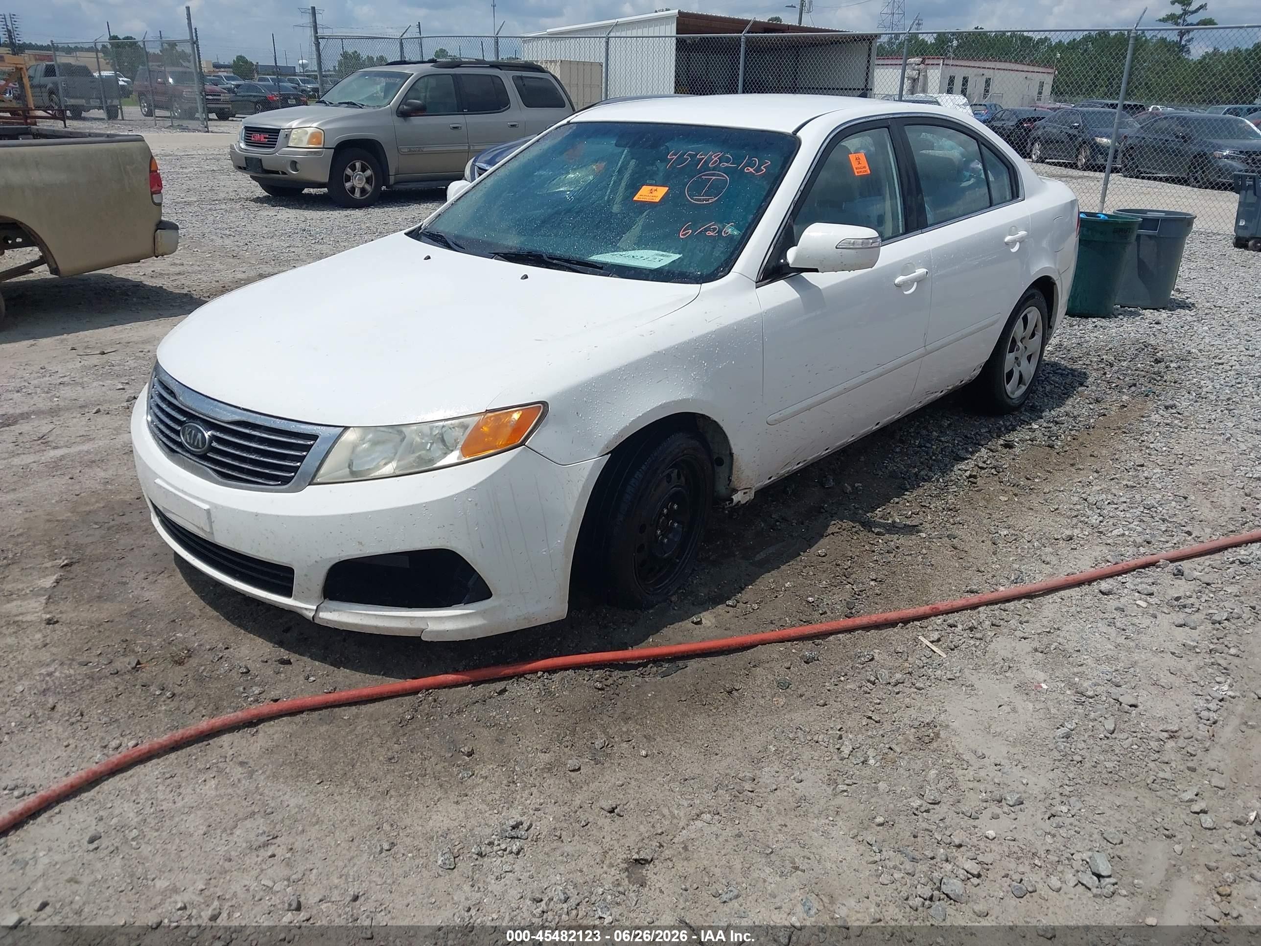 2009 Kia Optima Lx Белый vin: KNAGE228295292519