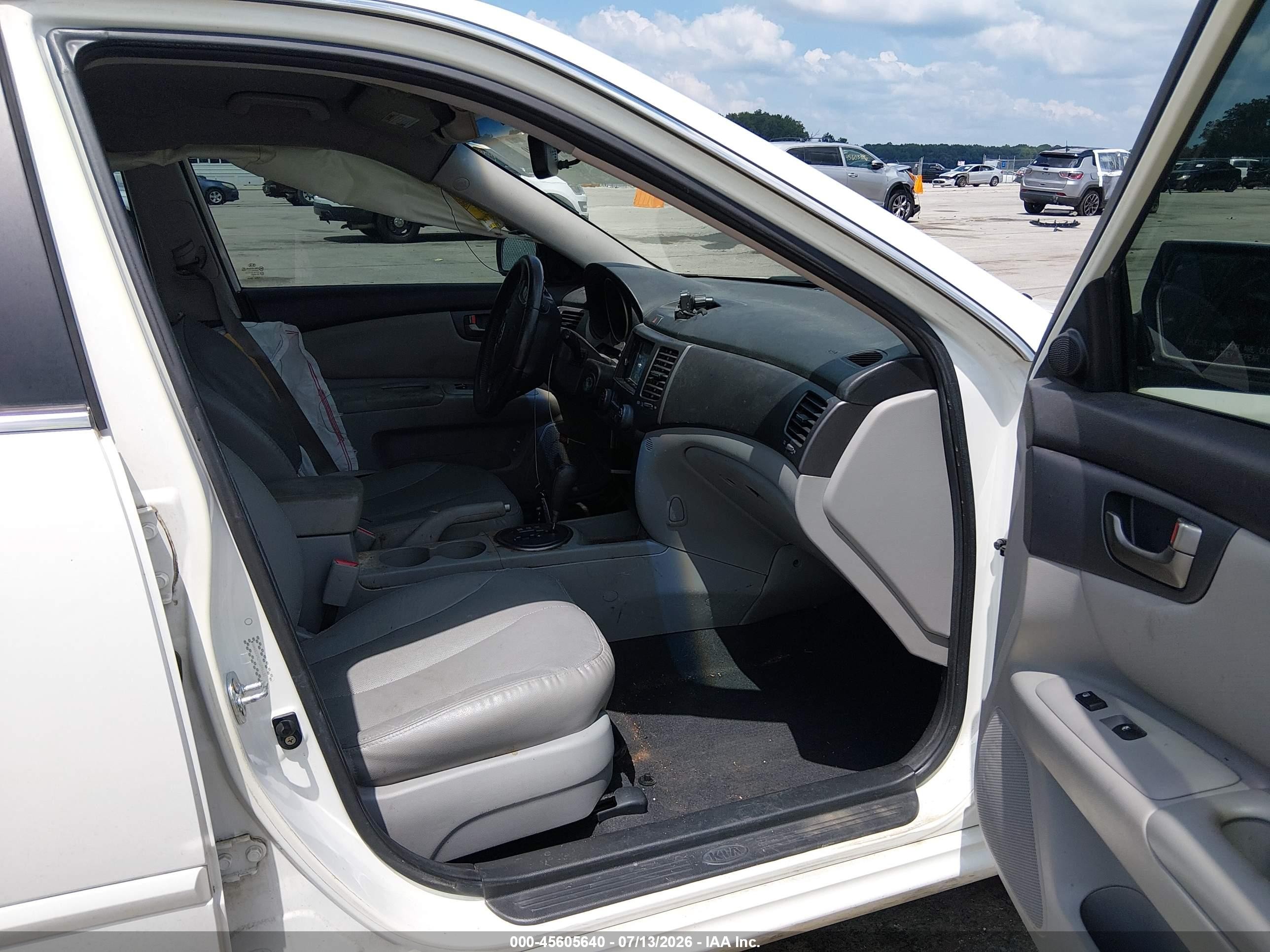 2009 Kia Optima Ex White vin: KNAGE228295295131