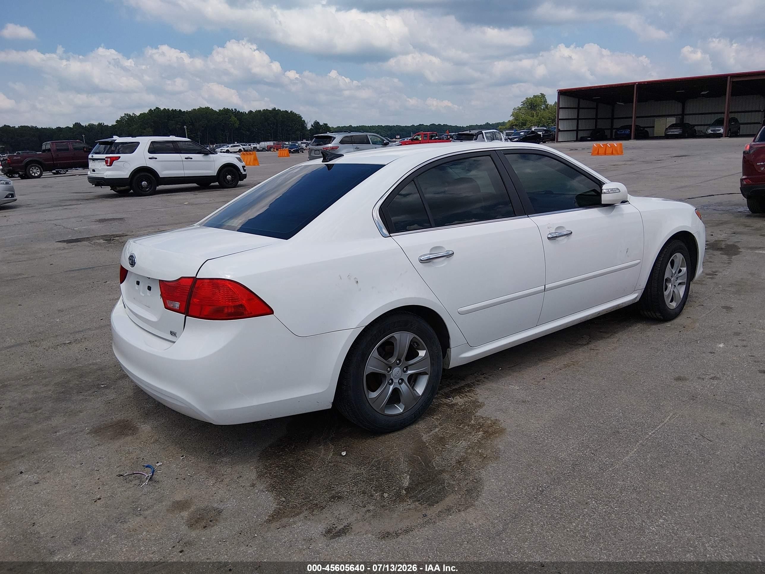 2009 Kia Optima Ex White vin: KNAGE228295295131